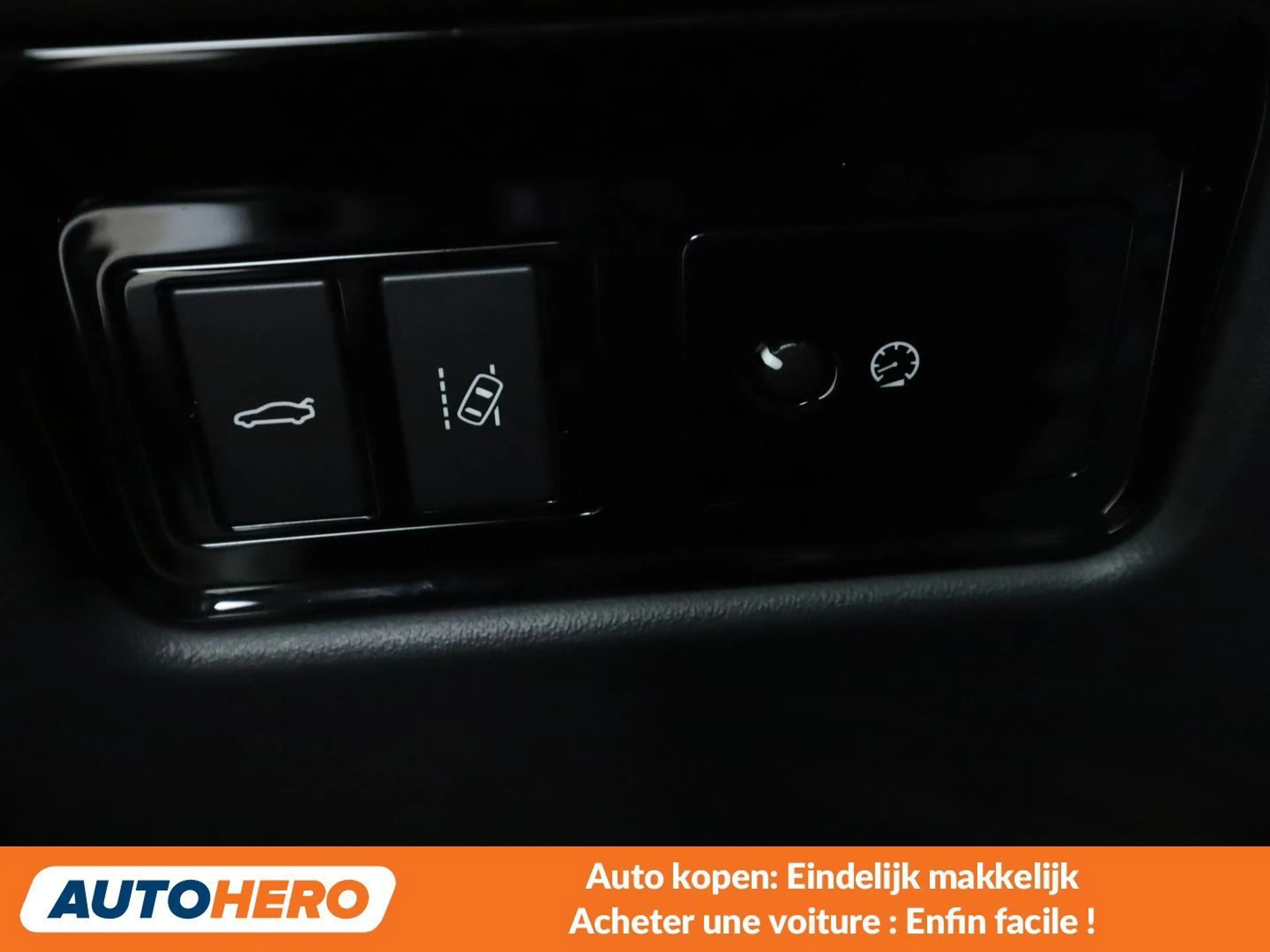 Jaguar XF 25d R-Sport AWD — photo 13