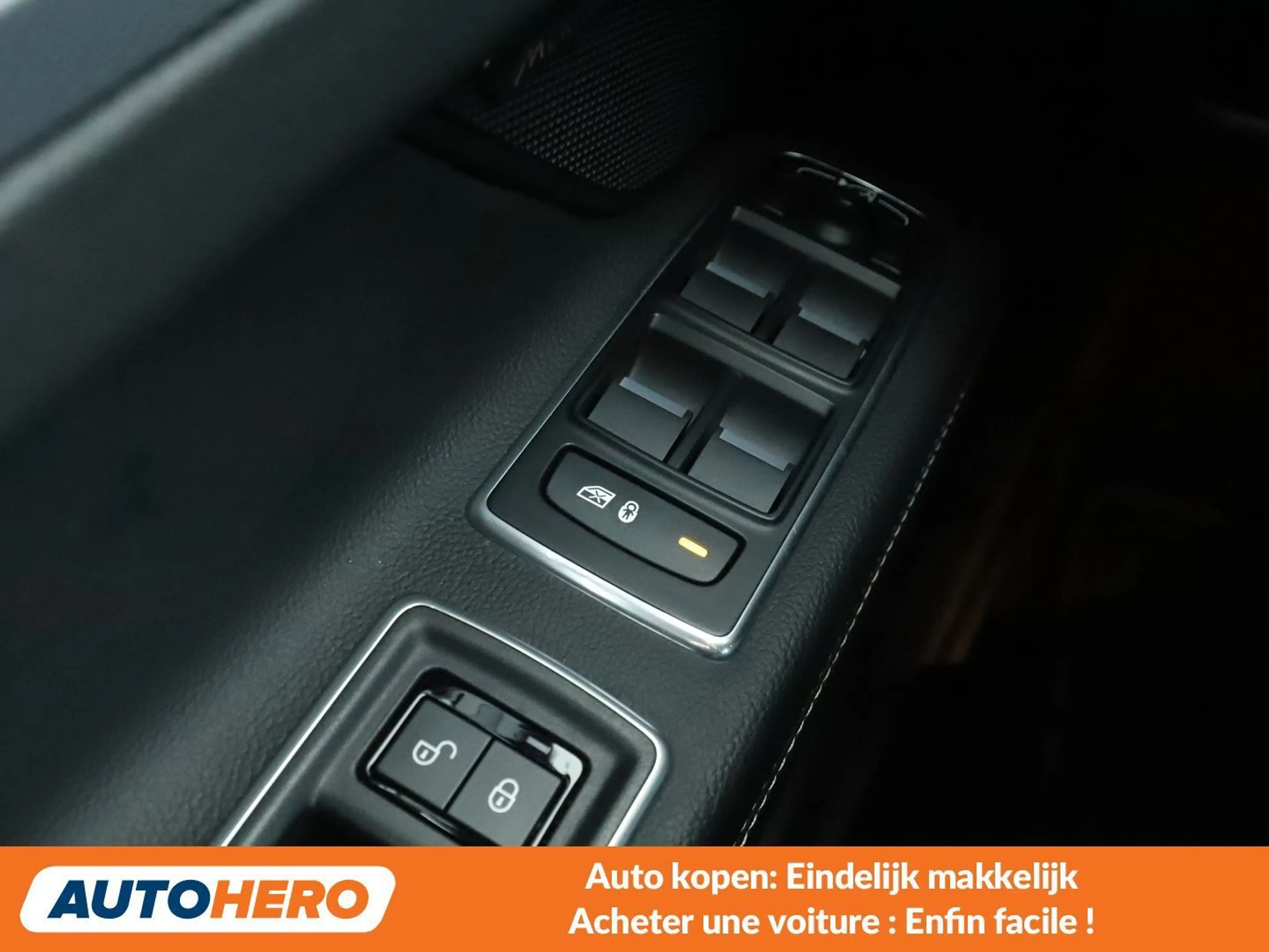 Jaguar XF 25d R-Sport AWD — photo 14
