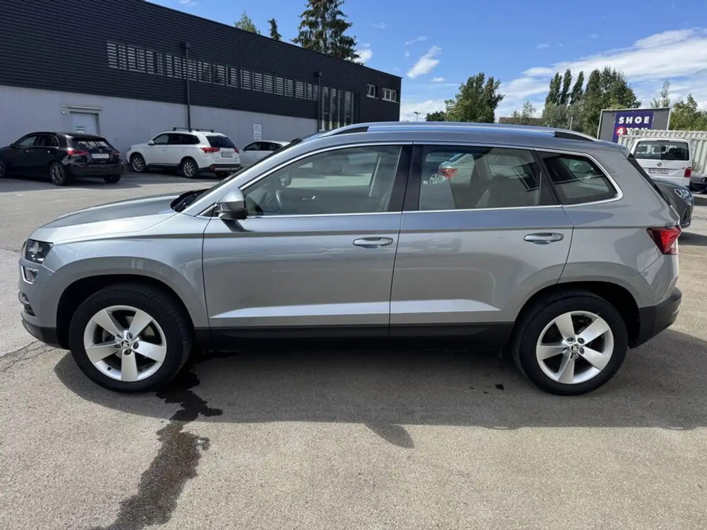 Skoda Karoq Ambition Limited Grau - 2