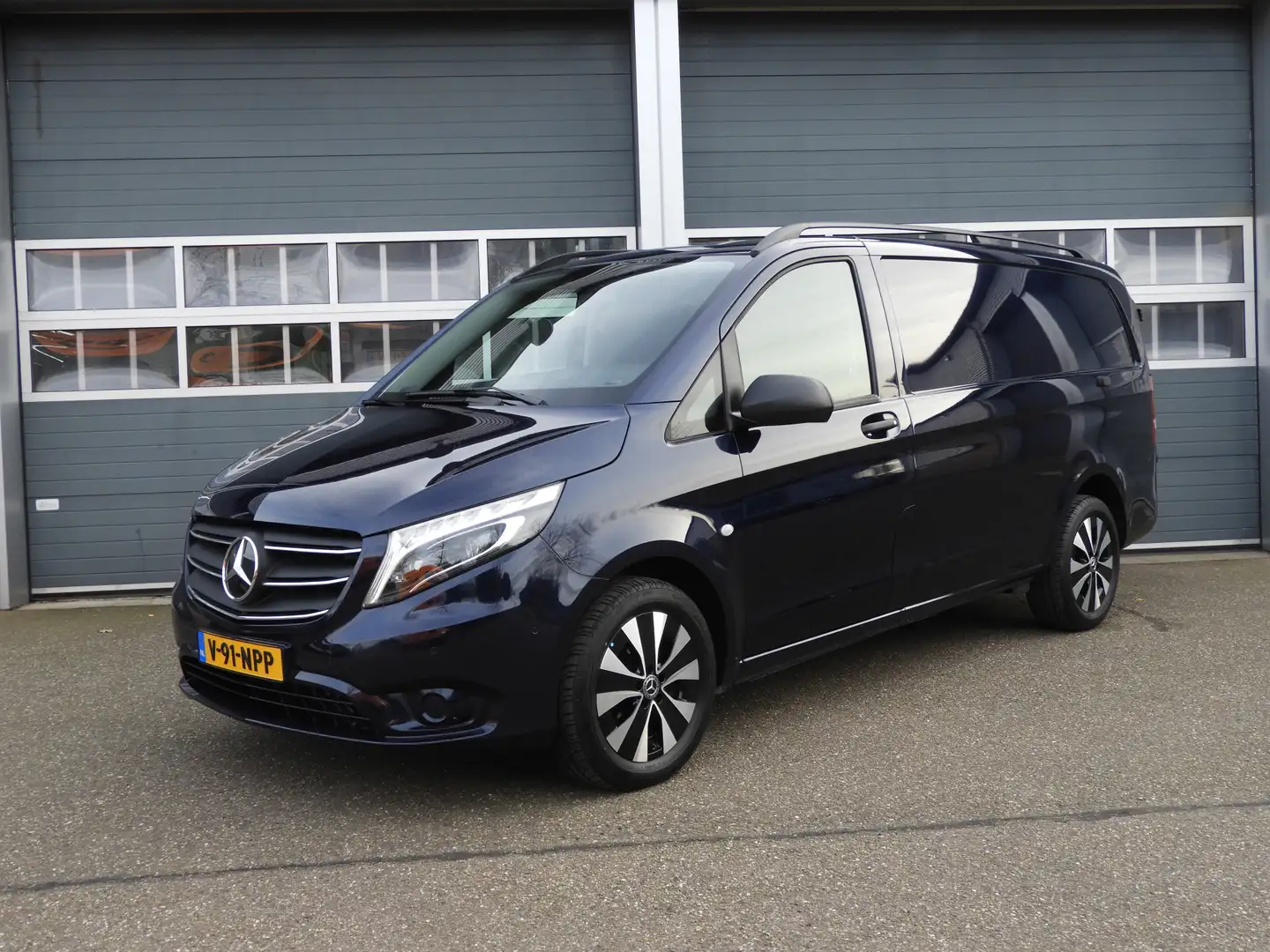 Mercedes-Benz Vito 119 CDI Lang AUT | LED | CAMERA | DISTRONIC | VOL Blauw - 1