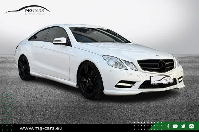 Mercedes-Benz E 250 ~Coupe~AMG-Line~ Vollleder~Navi~8-Fach~Top!