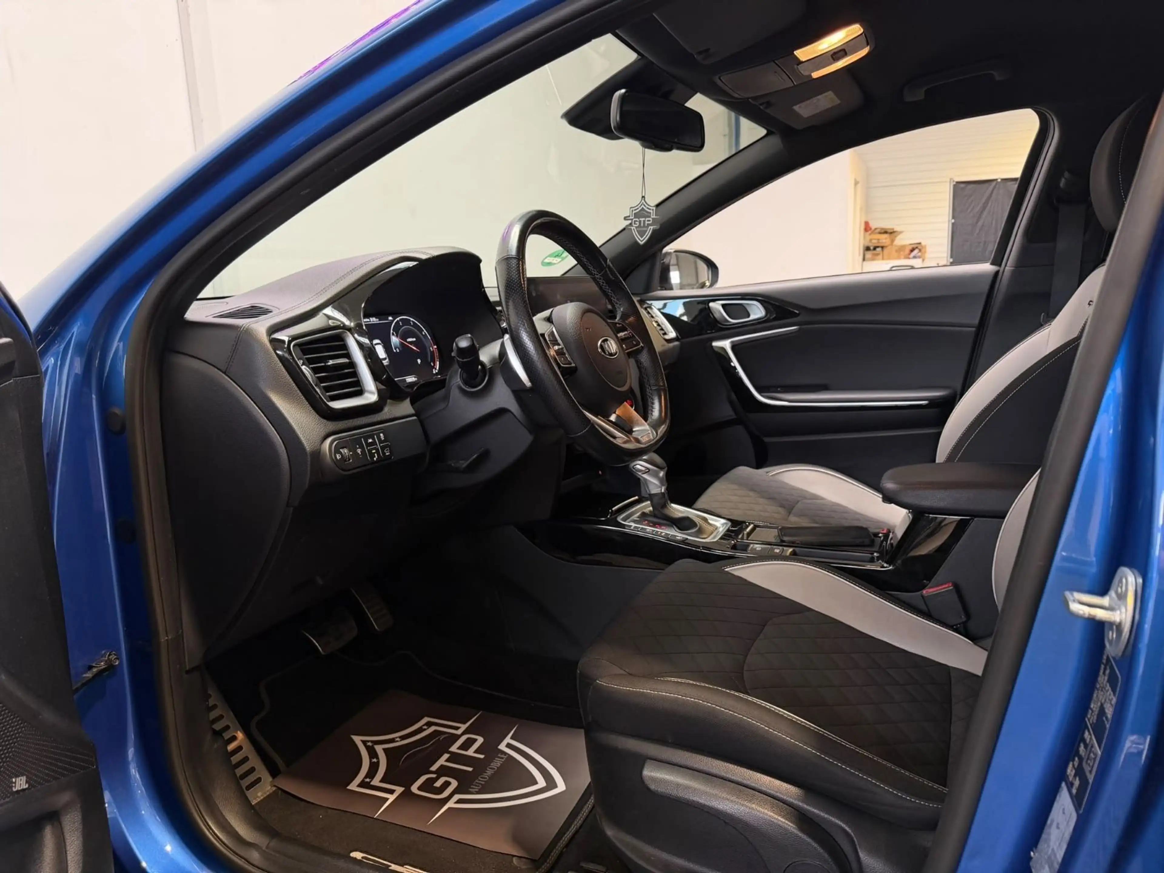 Kia Ceed / cee'd *Digi*TOT*AHK*LED*JBL*ACC*R.KAM* — photo 14