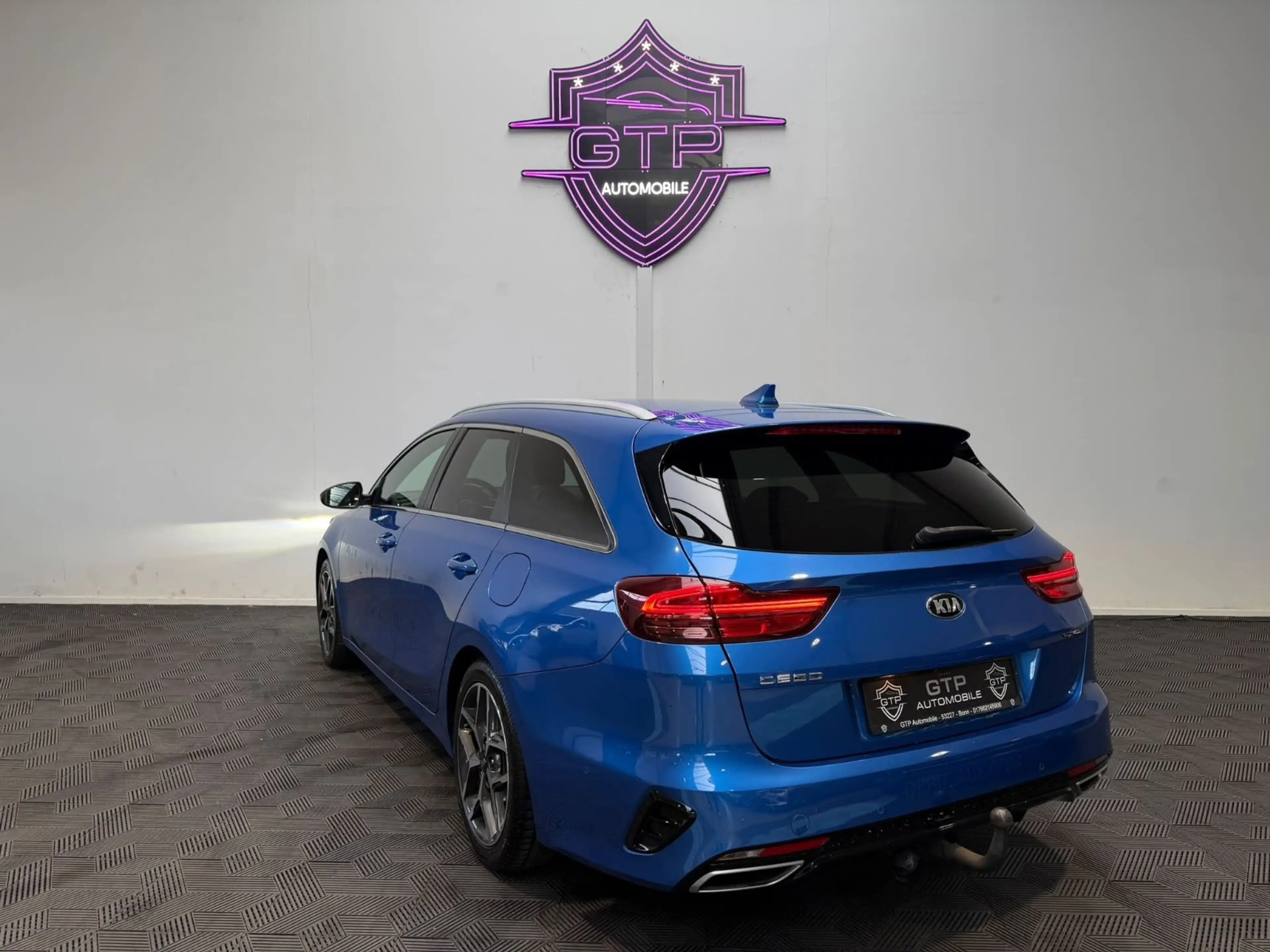 Kia Ceed / cee'd *Digi*TOT*AHK*LED*JBL*ACC*R.KAM* — photo 7