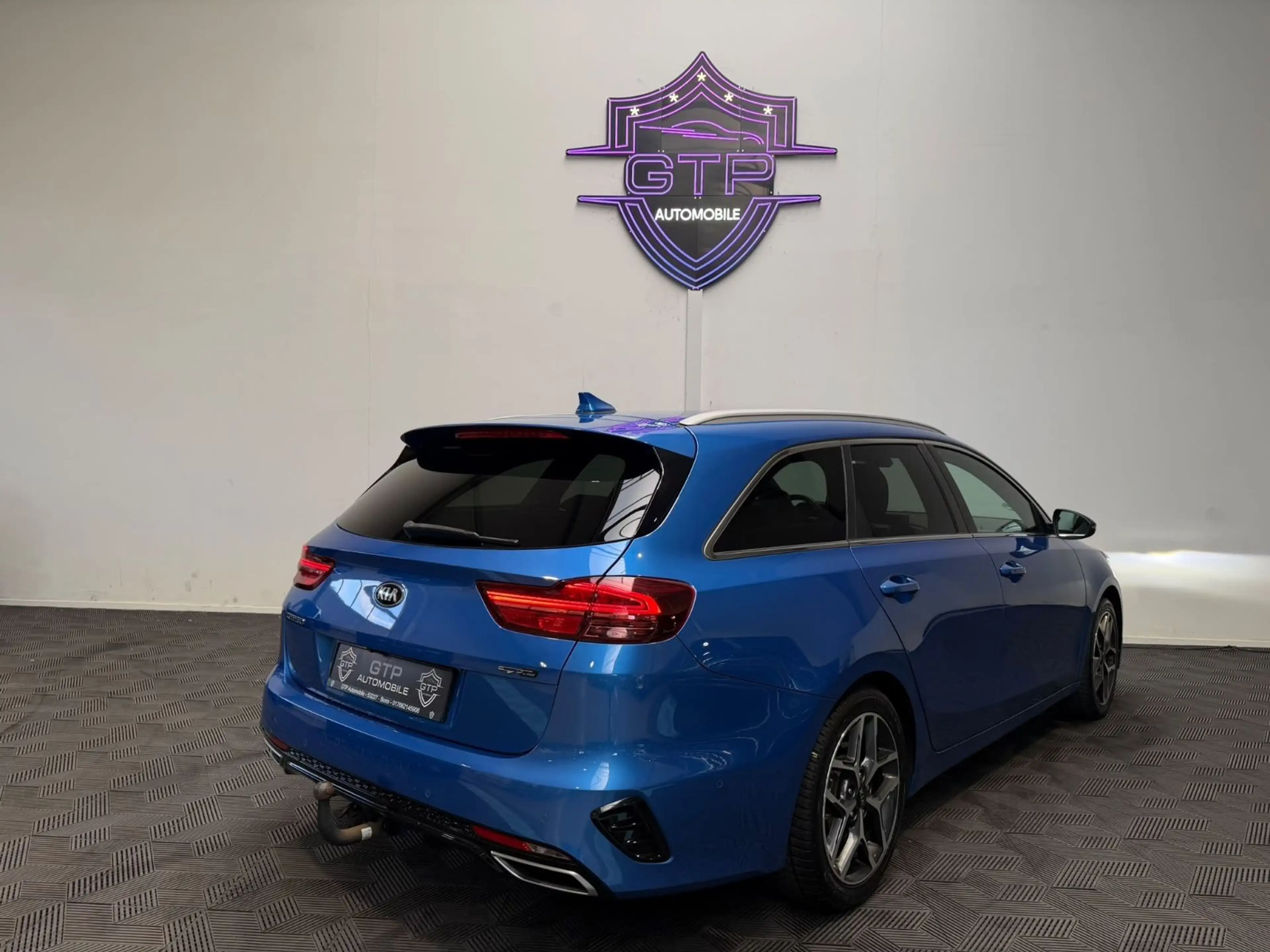 Kia Ceed / cee'd *Digi*TOT*AHK*LED*JBL*ACC*R.KAM* — photo 6