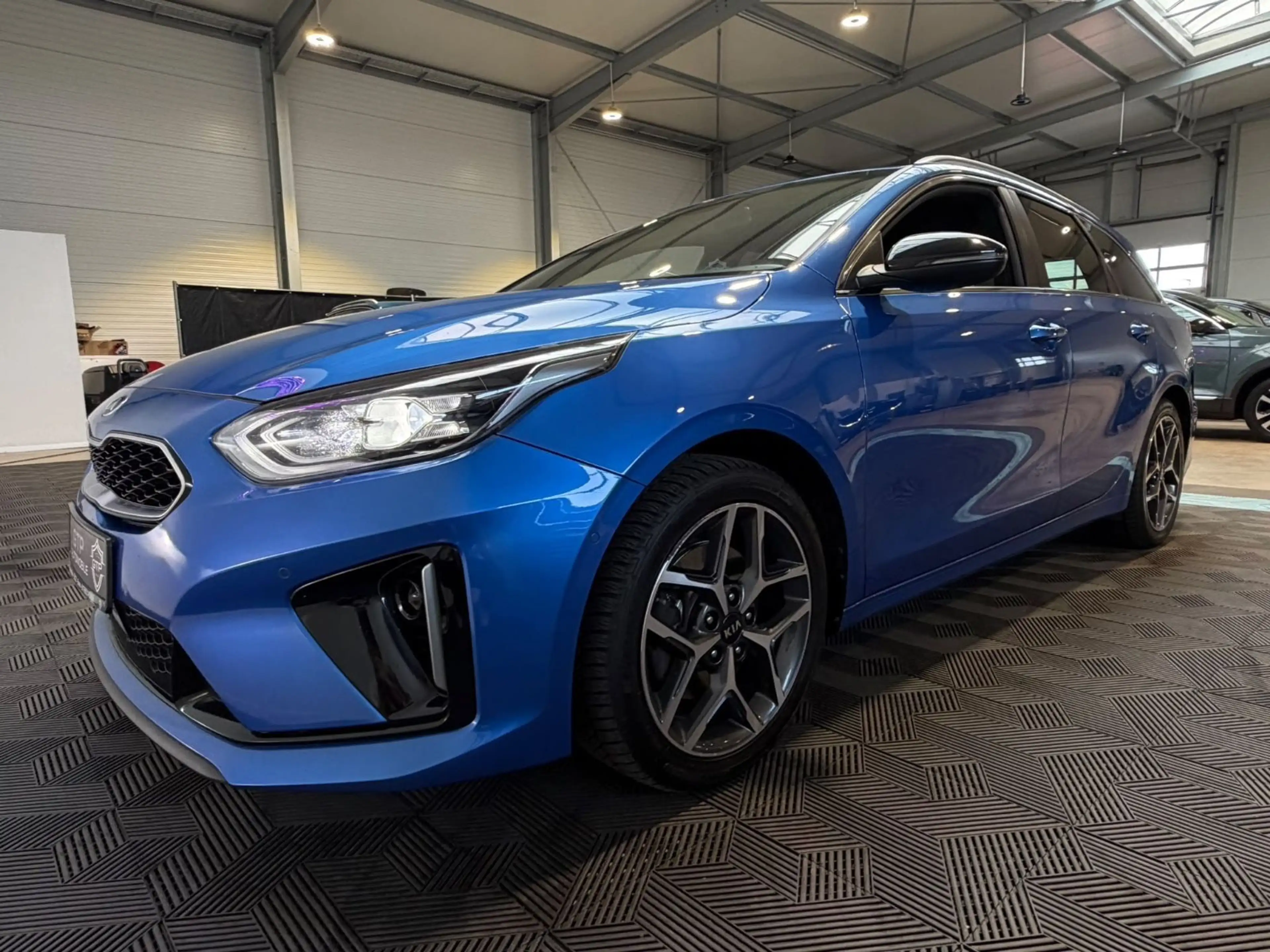 Kia Ceed / cee'd *Digi*TOT*AHK*LED*JBL*ACC*R.KAM* — photo 10