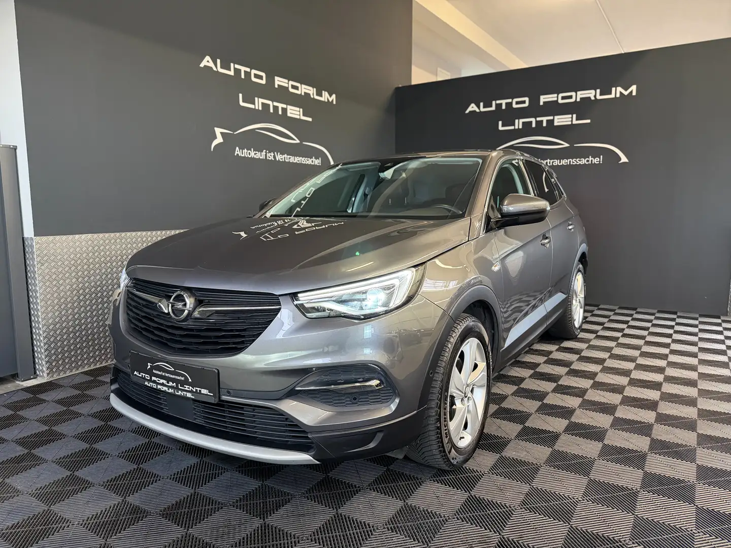 Opel Grandland X Innovation 1.2-LED-KAMERA-AHK-SZH-SCHECKHEFT Grau - 1