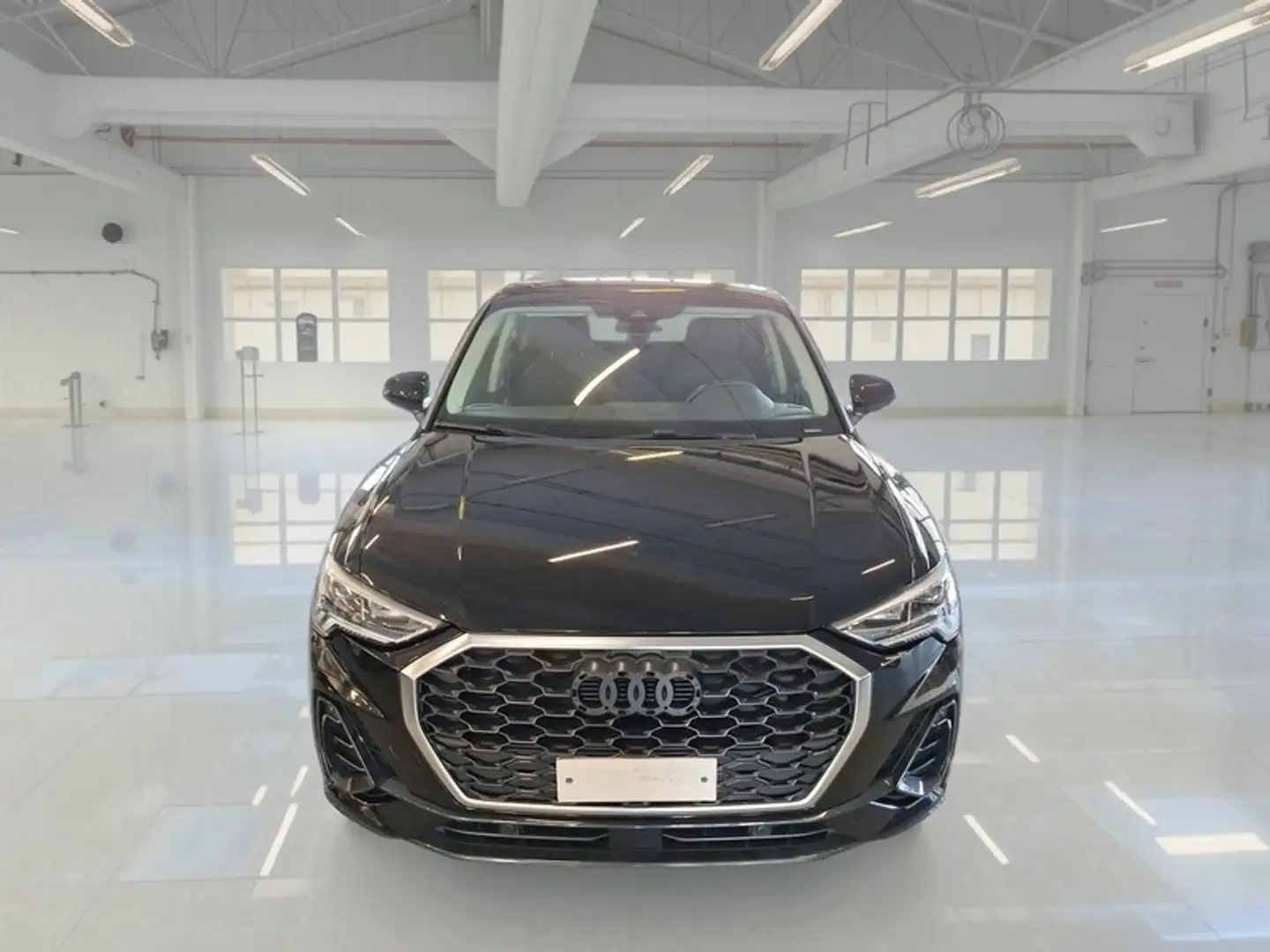 Audi Q3 SPORTBACK 35 TDI S tronic Business Plus - 2