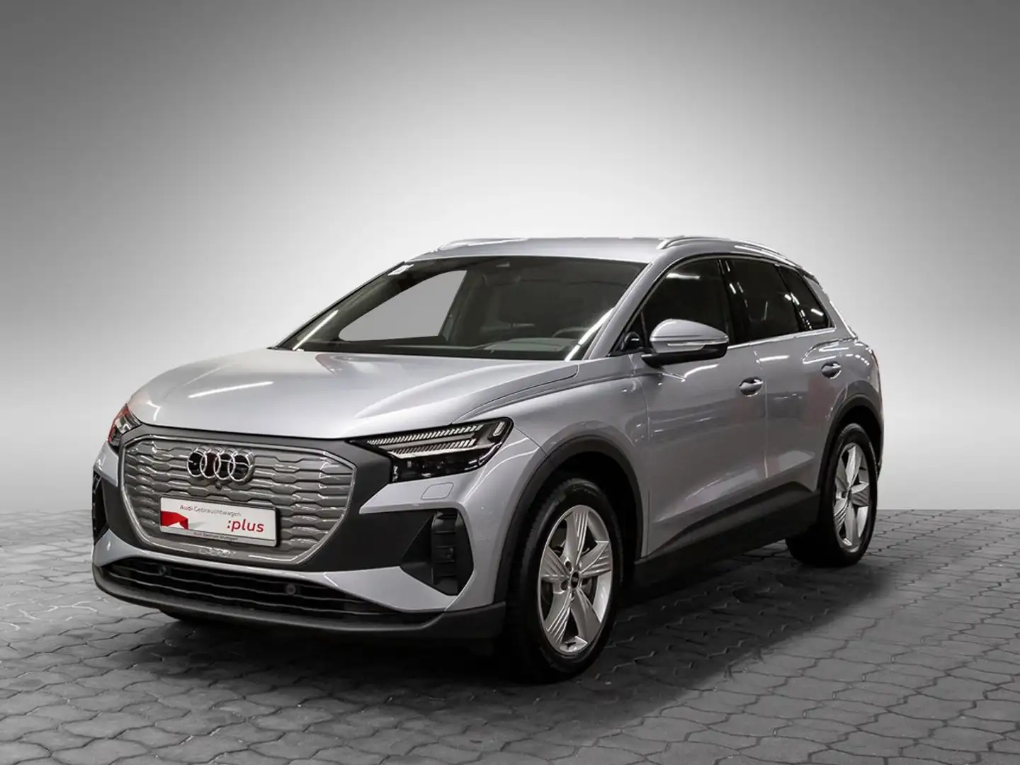 Audi Q4 e-tron Q4 40 e-tron basis Automatik Silber - 2