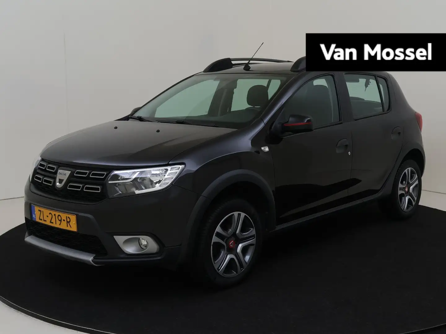 Dacia Sandero 0.9 TCe 90 PK Tech Road Stepway | Navigatie / Clim Zwart - 1