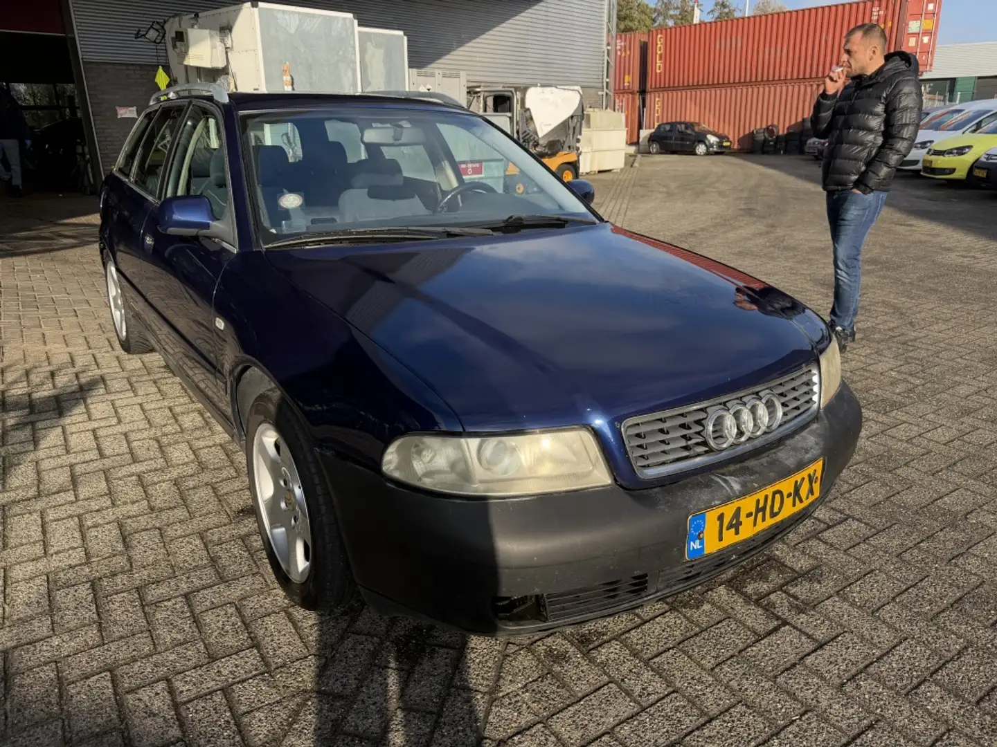 Audi A4 Avant 1.9 TDI Advance Blauw - 1