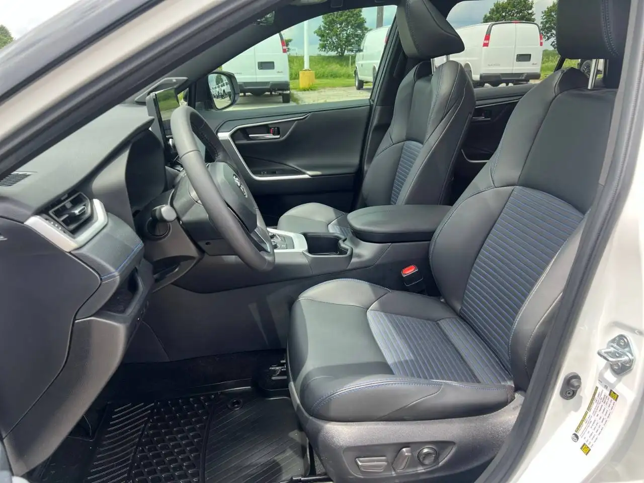 Toyota RAV 4 photo Toyota RAV 4