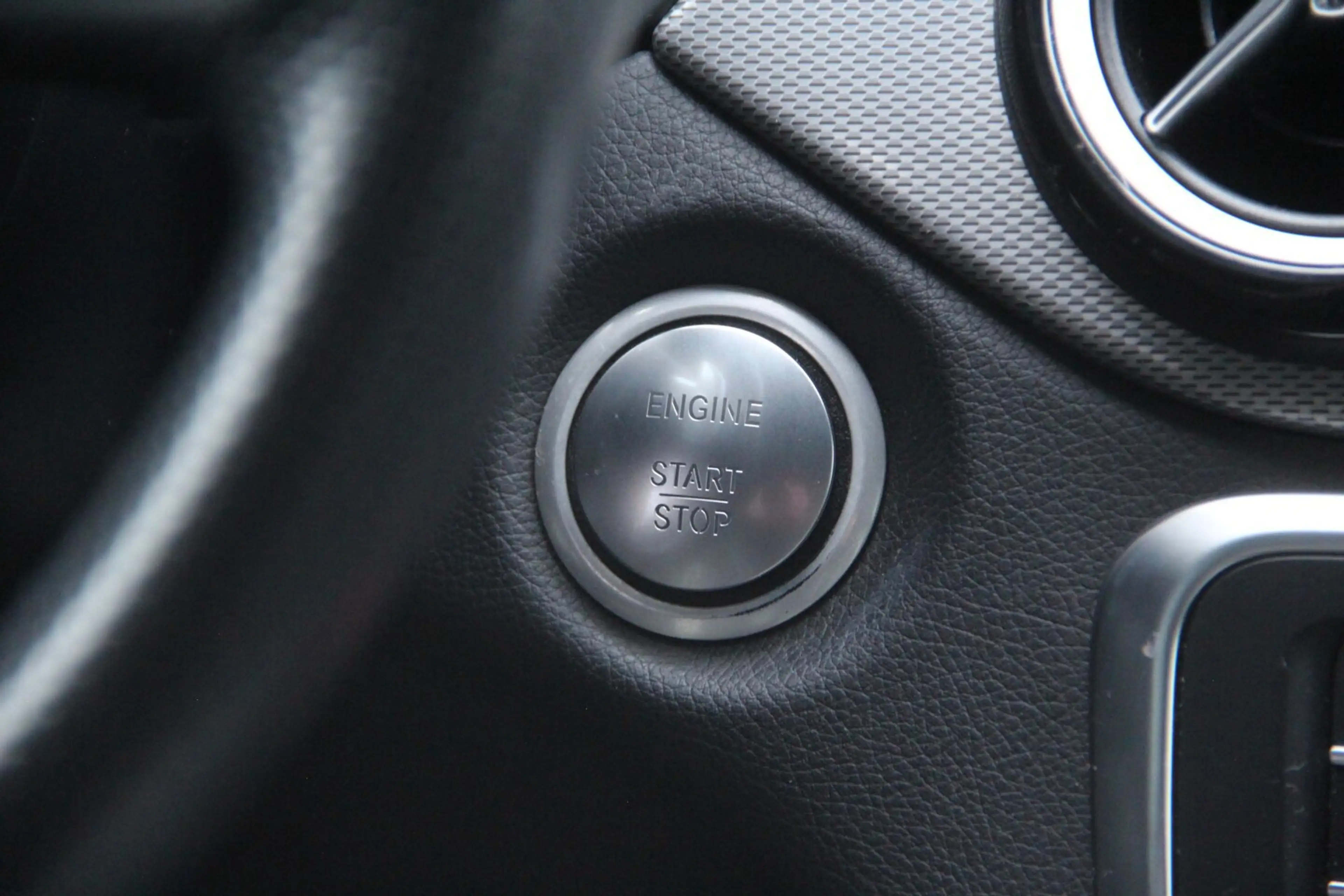 Mercedes-Benz GLA 220 4MATIC AMG Line | Navi | Dodehoekassist | LED | El — photo 6