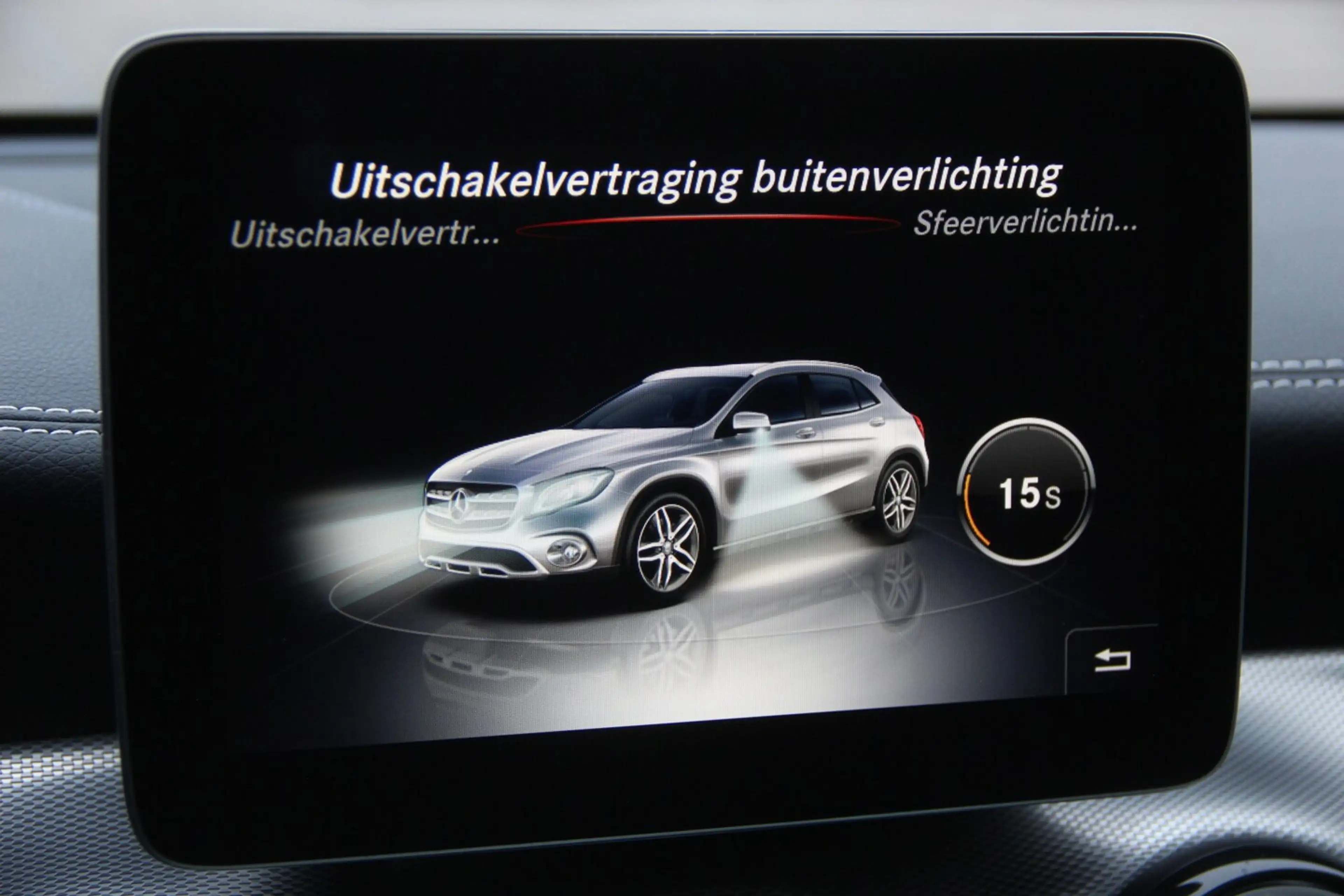 Mercedes-Benz GLA 220 4MATIC AMG Line | Navi | Dodehoekassist | LED | El — photo 15