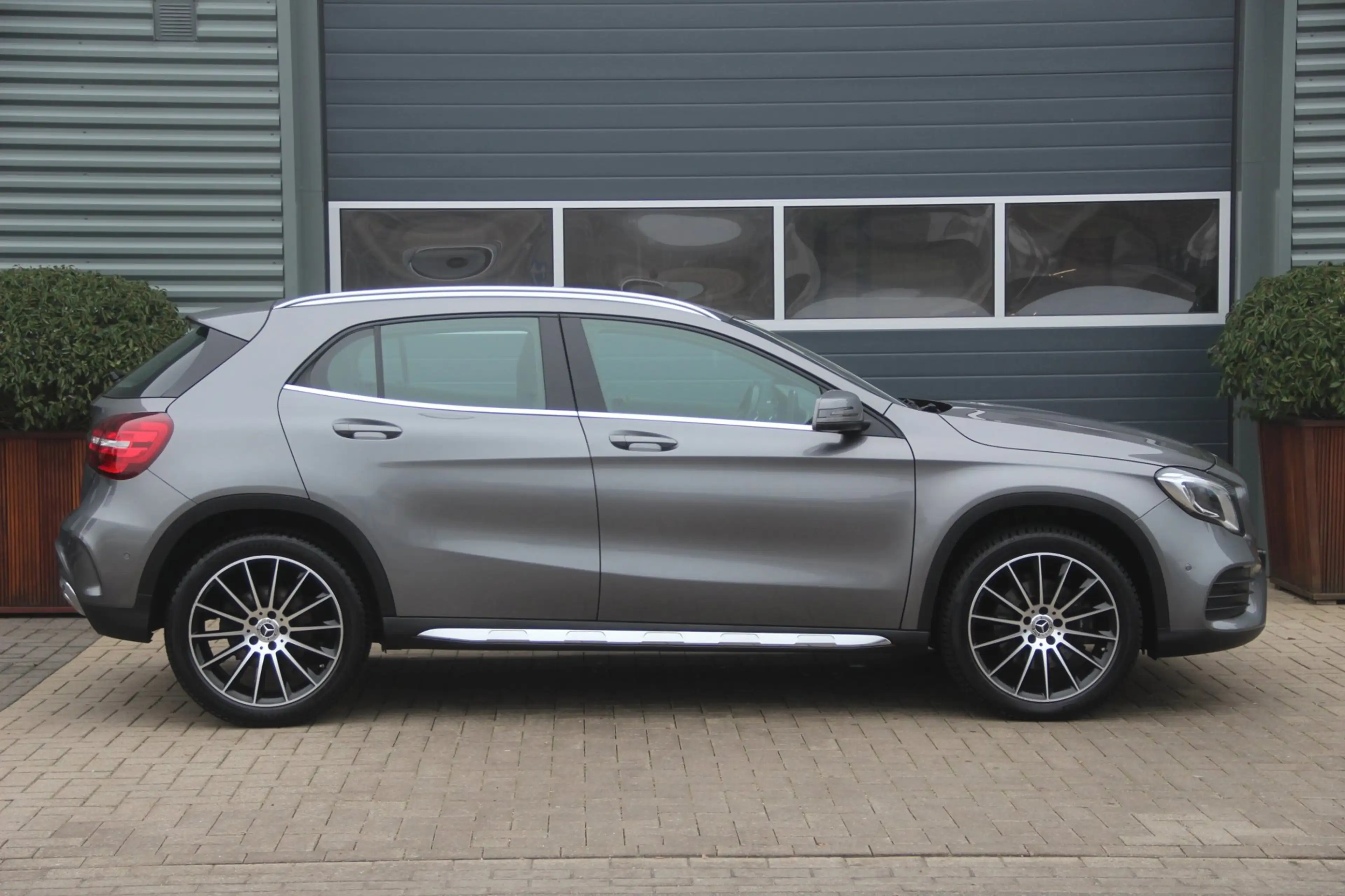 Mercedes-Benz GLA 220 4MATIC AMG Line | Navi | Dodehoekassist | LED | El — photo 26