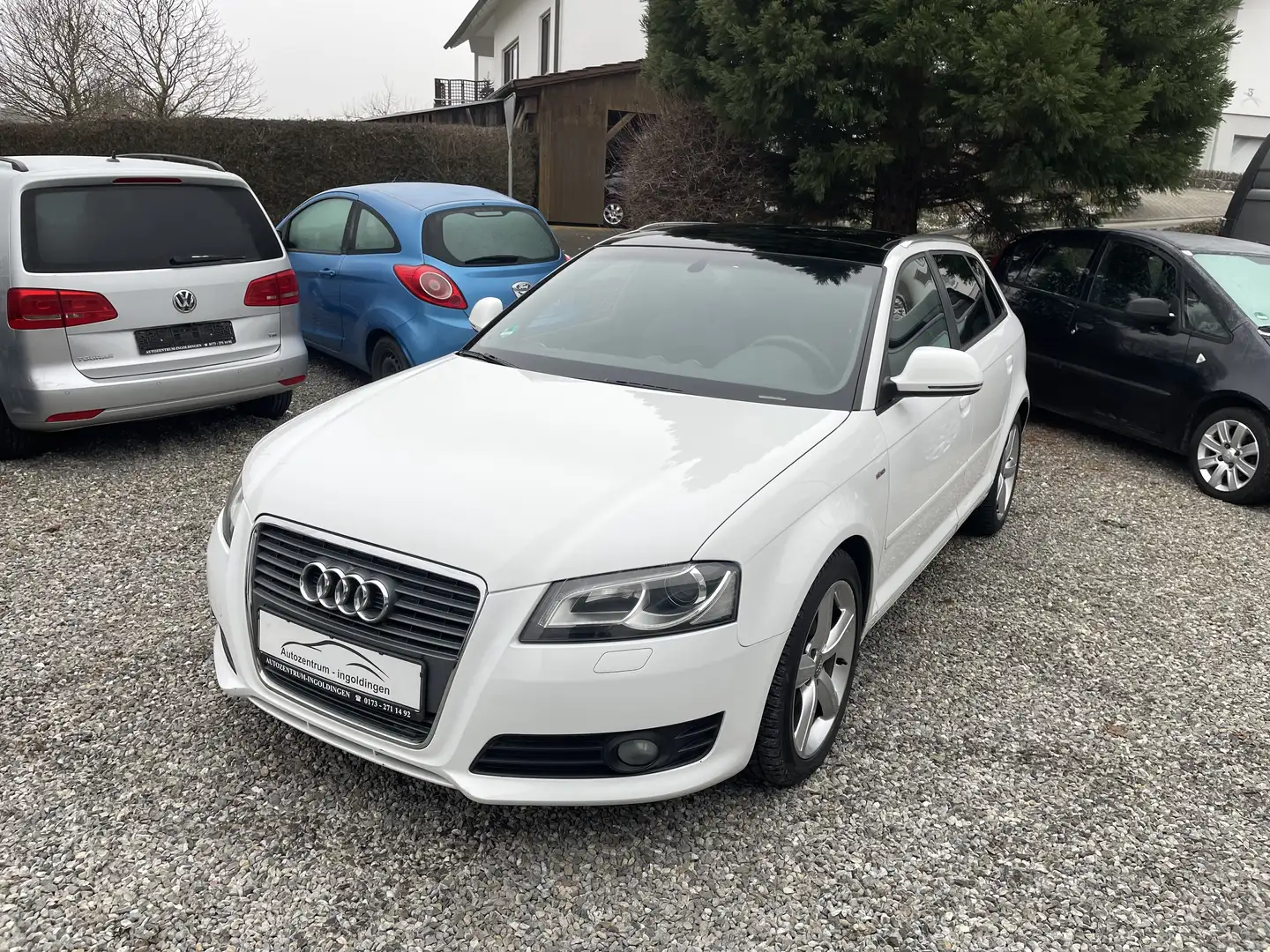 Audi A3 A3 1.4 TFSI  S tronic S line Sportpaket (plus) Weiß - 1