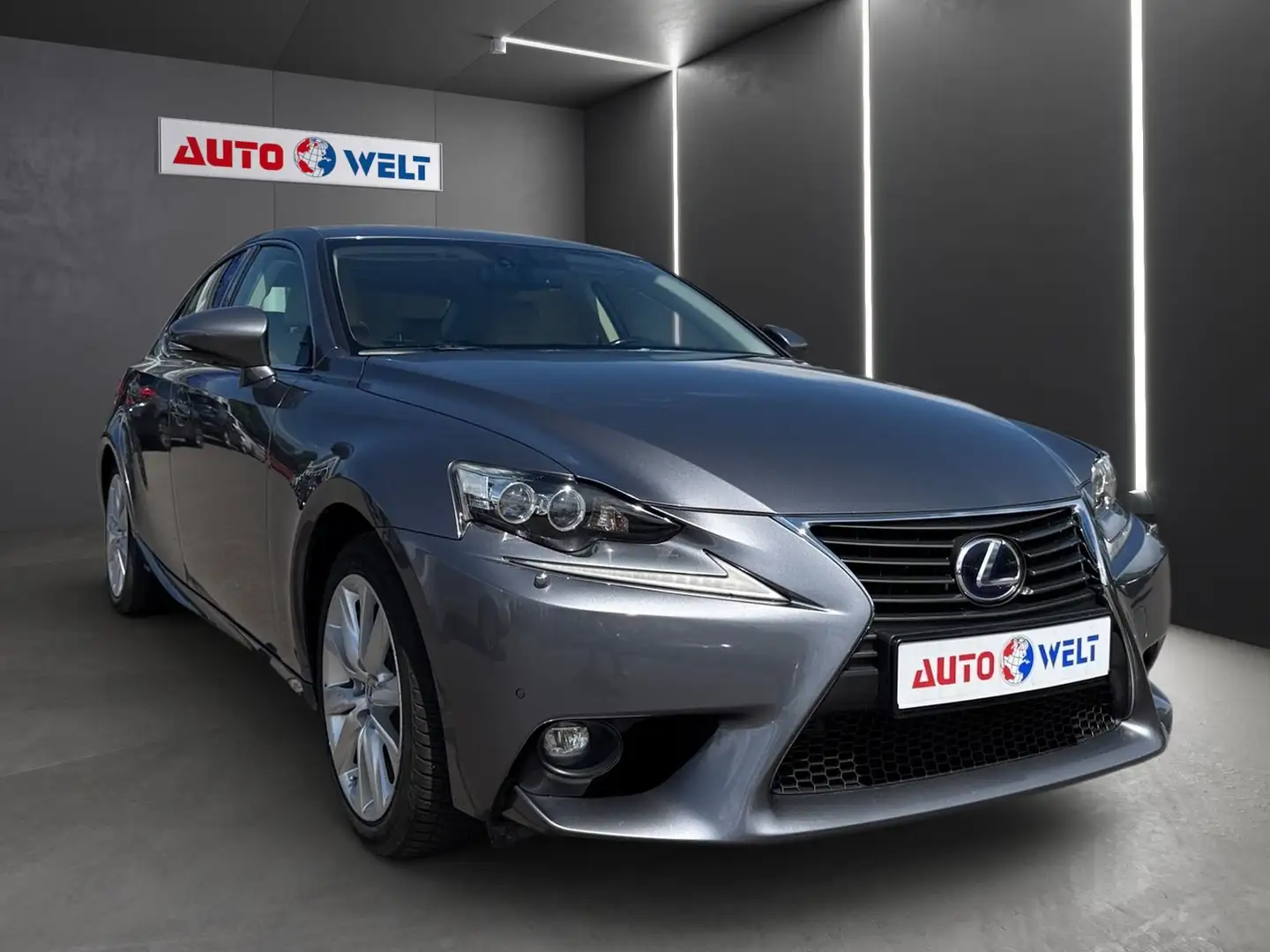 Lexus IS 200 IS 2.5 Hybrid 300h Bi-Xenon Sitzbelüftung Leder Grau - 2