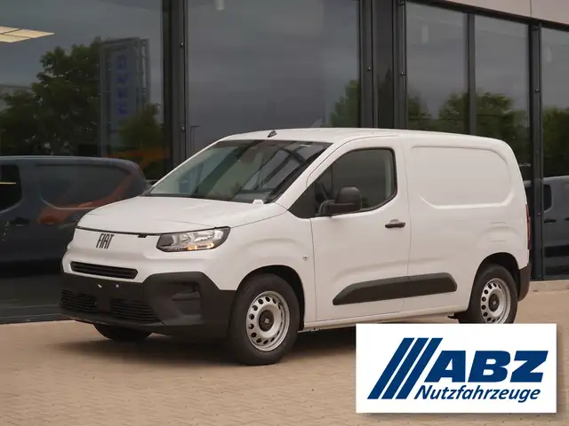Fiat E-Doblo L1 50 kW/h / 10-Zoll Apple CarPlay