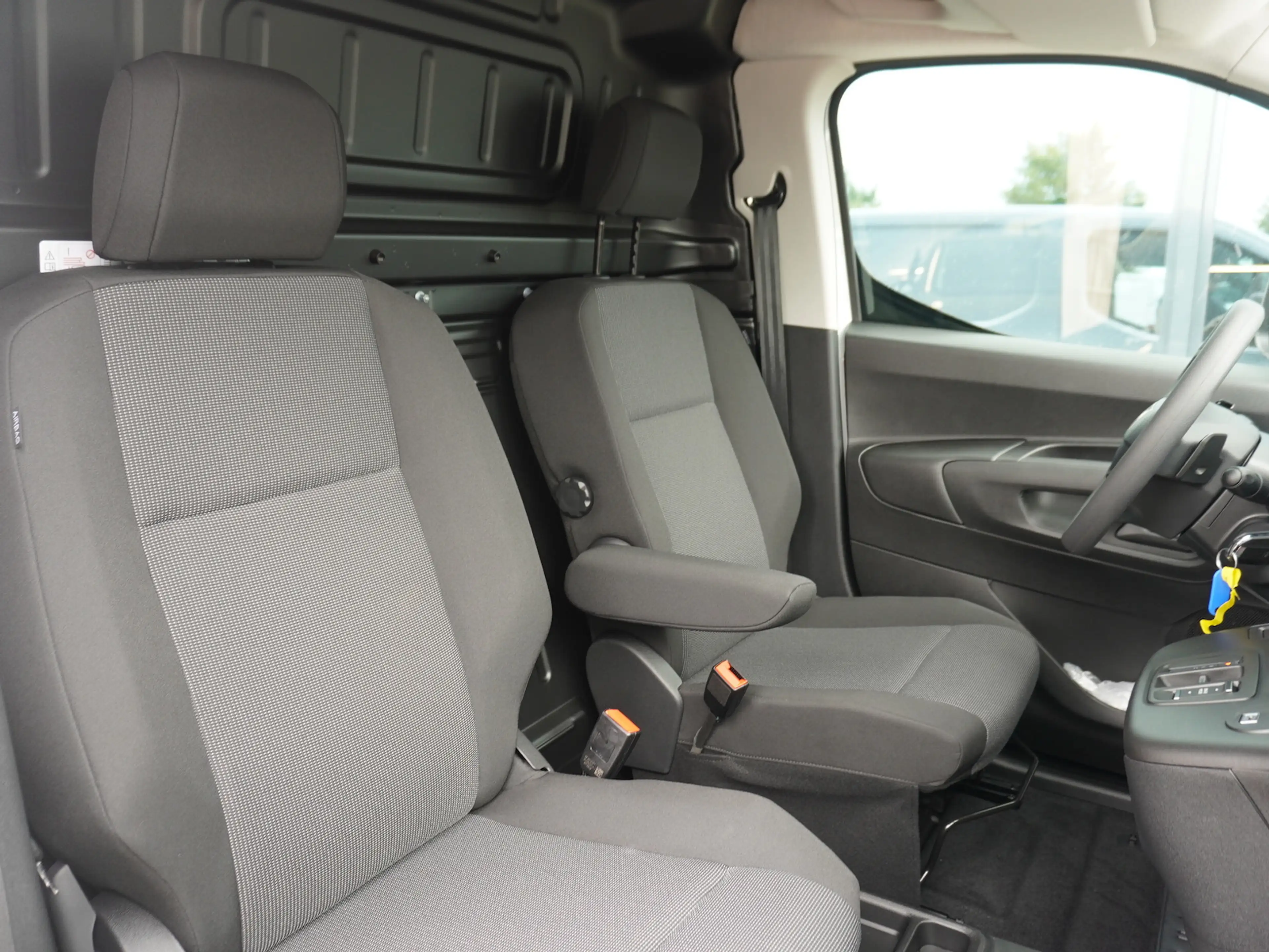 Fiat E-Doblo L1 50 kW/h / Wärmepumpe — photo 10