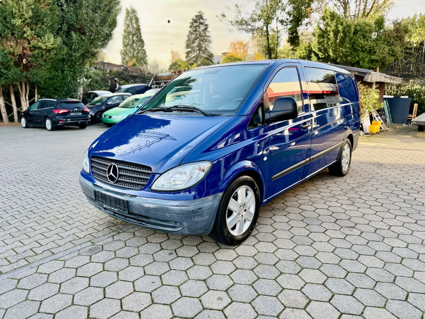 Mercedes-Benz Vito Mixto 111 CDI lang Azul - 1