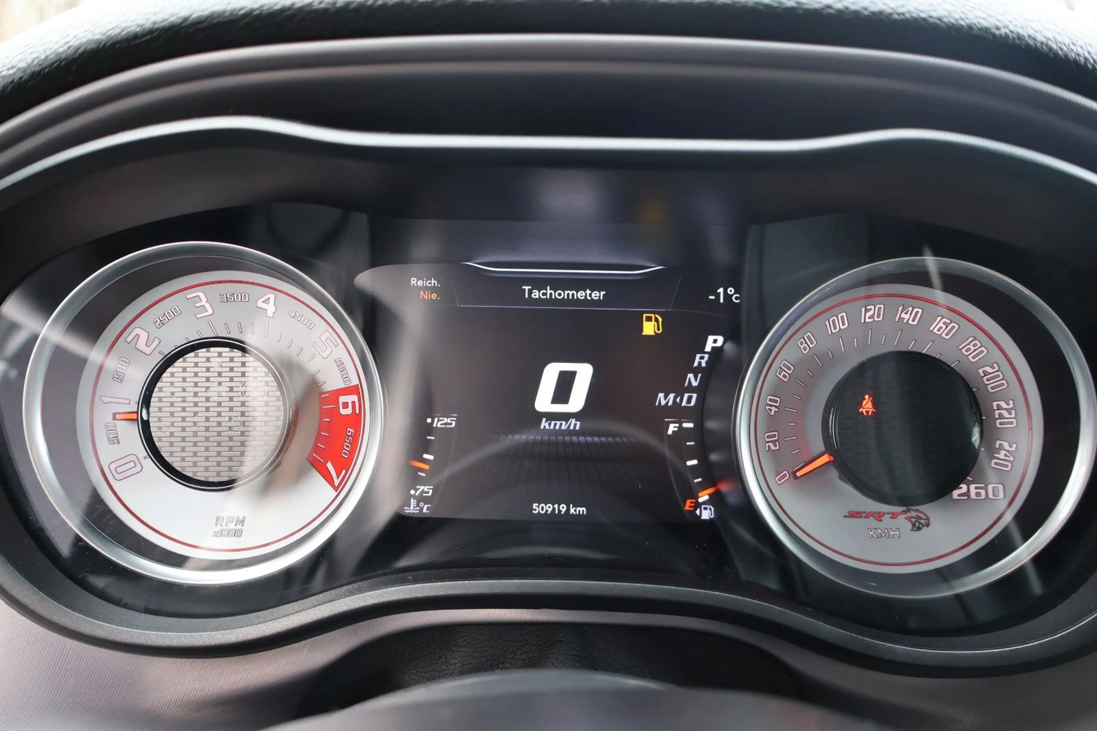 Dodge Challenger 3.6L SXT /ALPINE/RÜCKFAHRKAMERA/PDC — photo 13