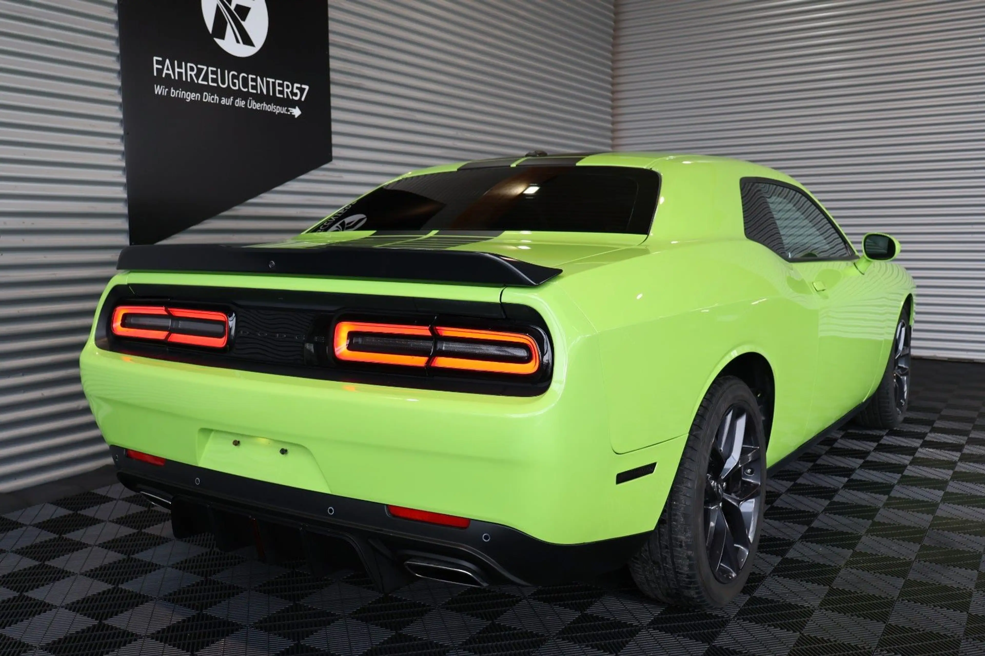 Dodge Challenger 3.6L SXT /ALPINE/RÜCKFAHRKAMERA/PDC — photo 7