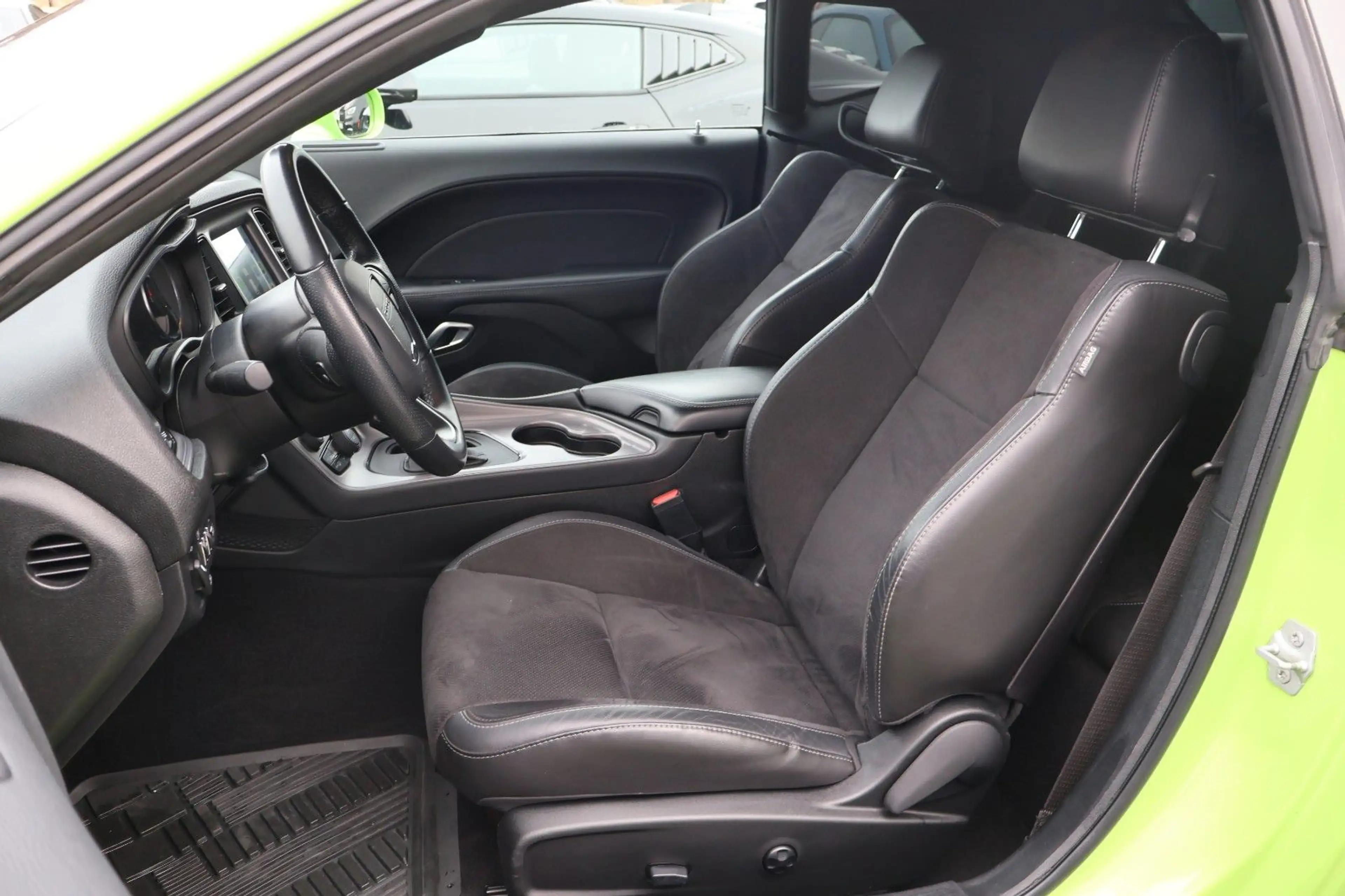 Dodge Challenger 3.6L SXT /ALPINE/RÜCKFAHRKAMERA/PDC — photo 9