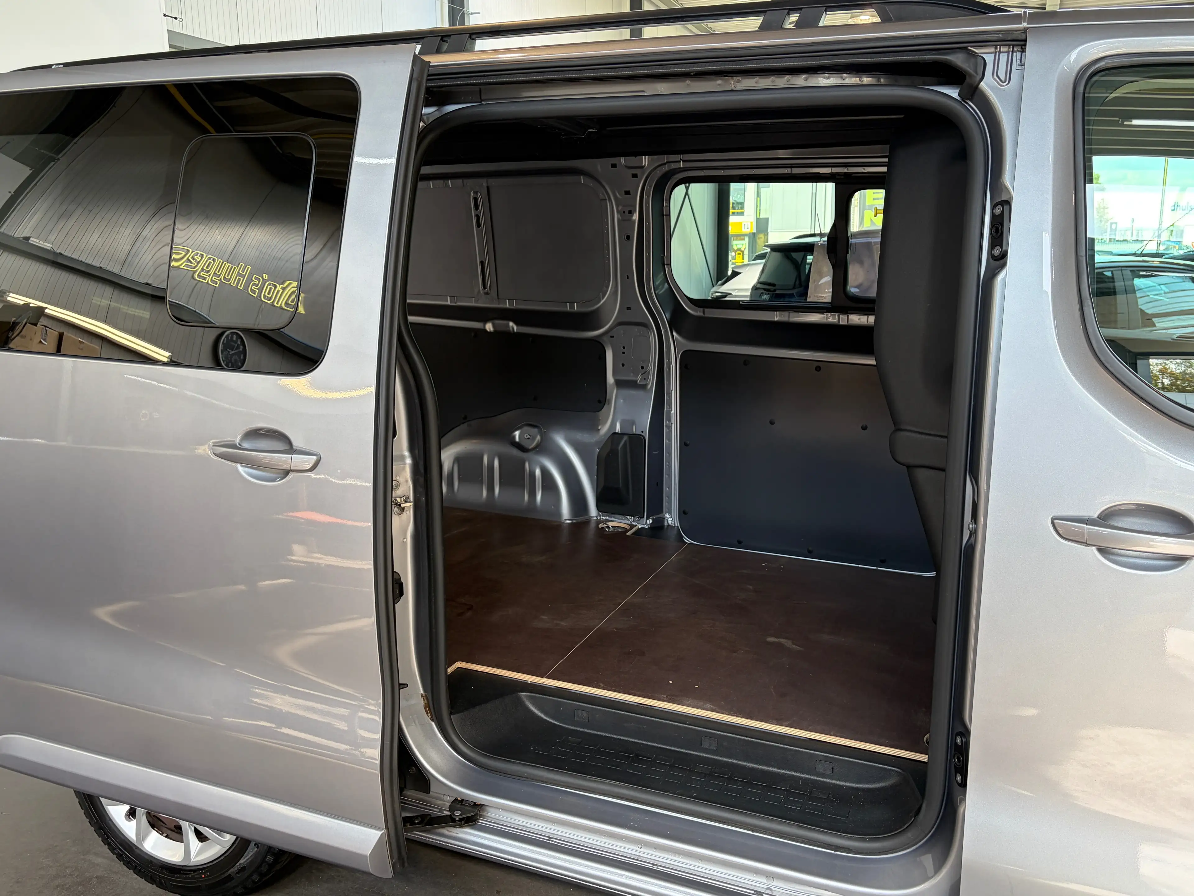 Citroen Jumpy 2.0 HDi — photo 6