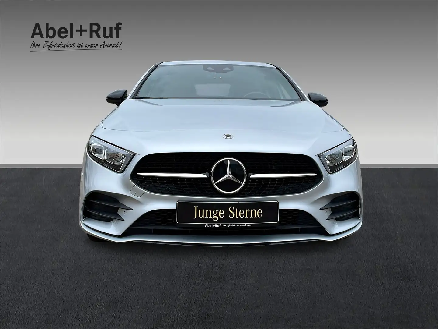 Mercedes-Benz A 250 e AMG+LED+DISTR+NIGHT+Kamera+CarPlay+Ambi Silber - 2