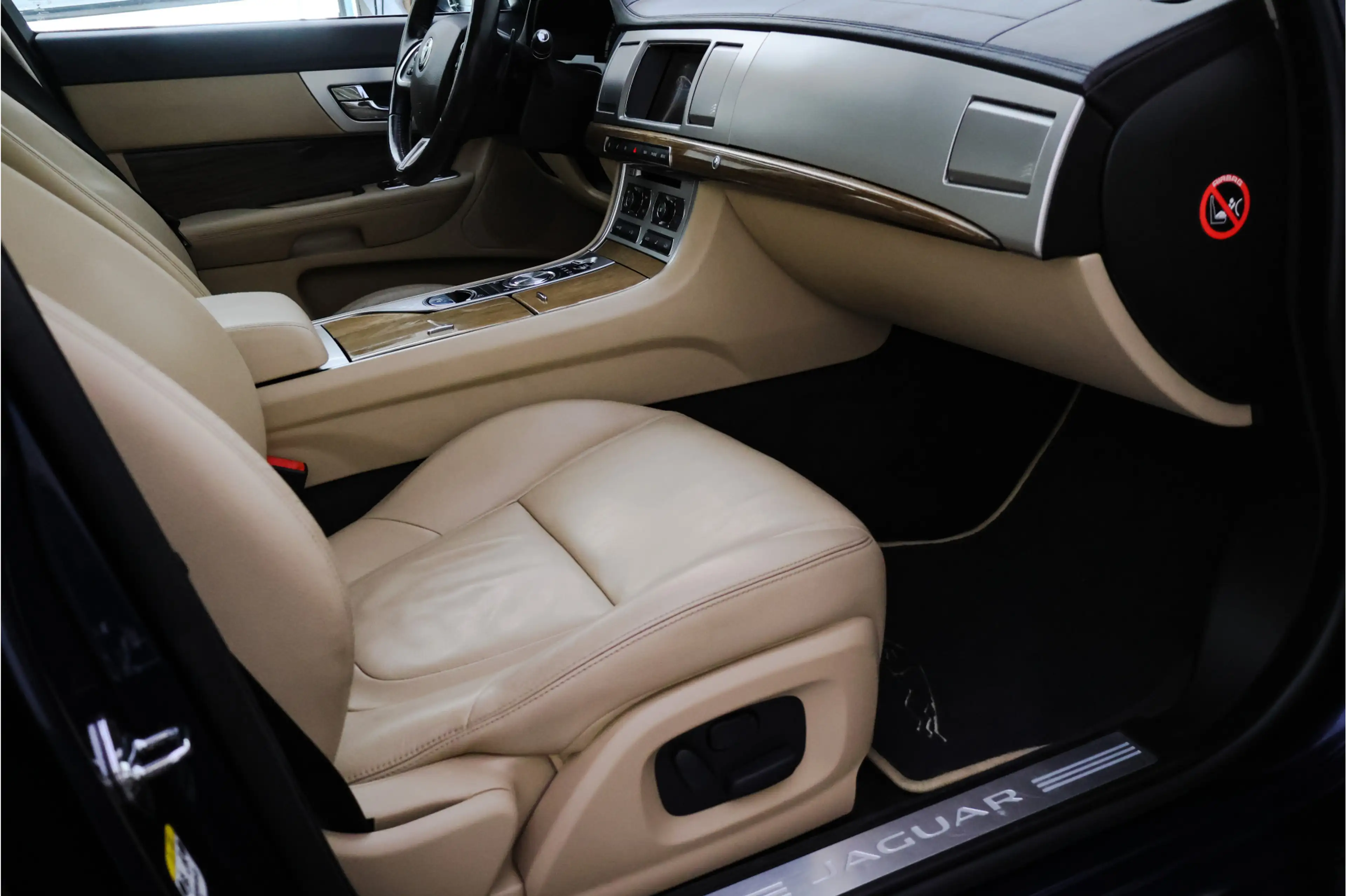 Jaguar XF 2.0 XENON | CAMERA | STOELVERW | KEYLESS | NAVI | — photo 15