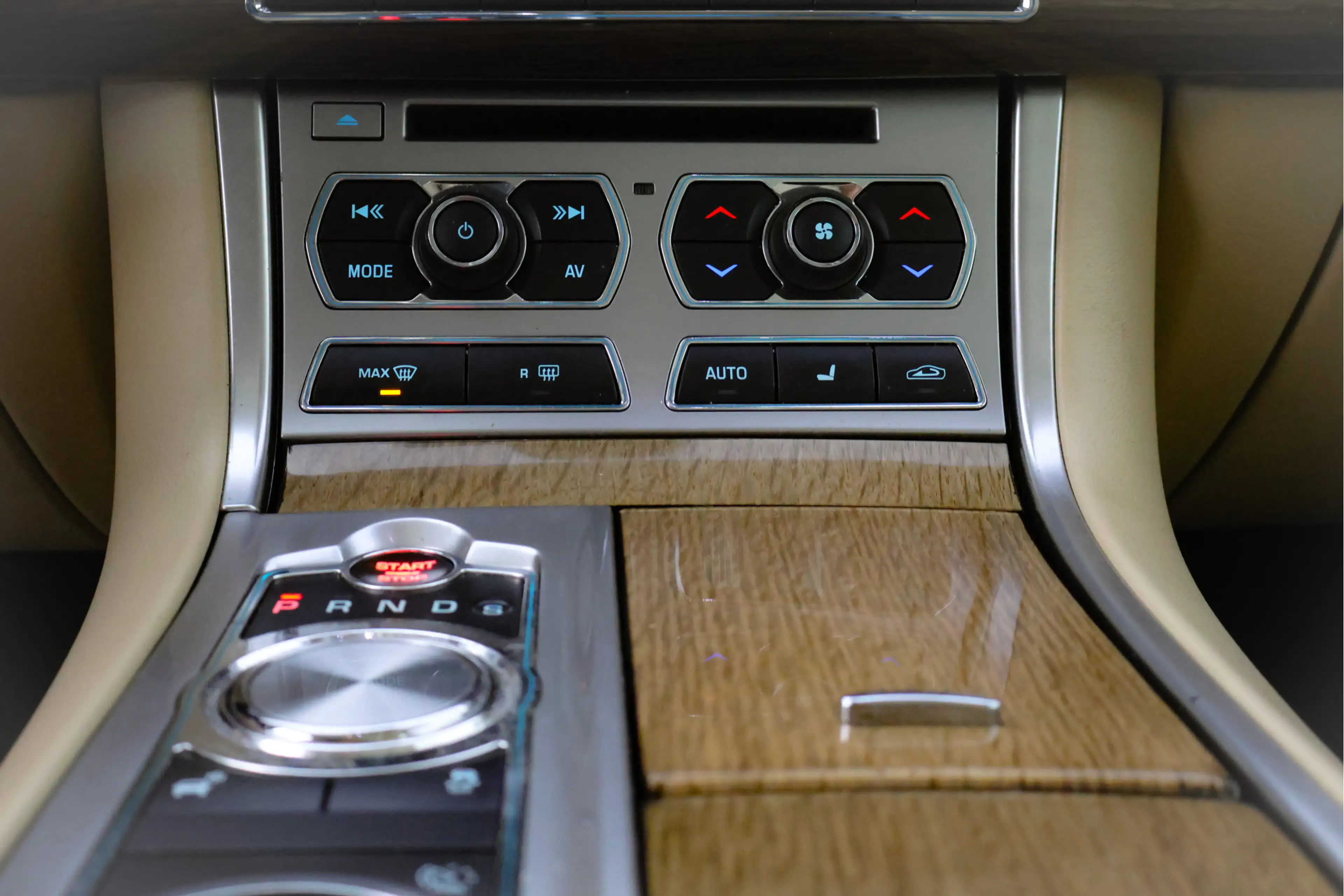 Jaguar XF 2.0 XENON | CAMERA | STOELVERW | KEYLESS | NAVI | — photo 19
