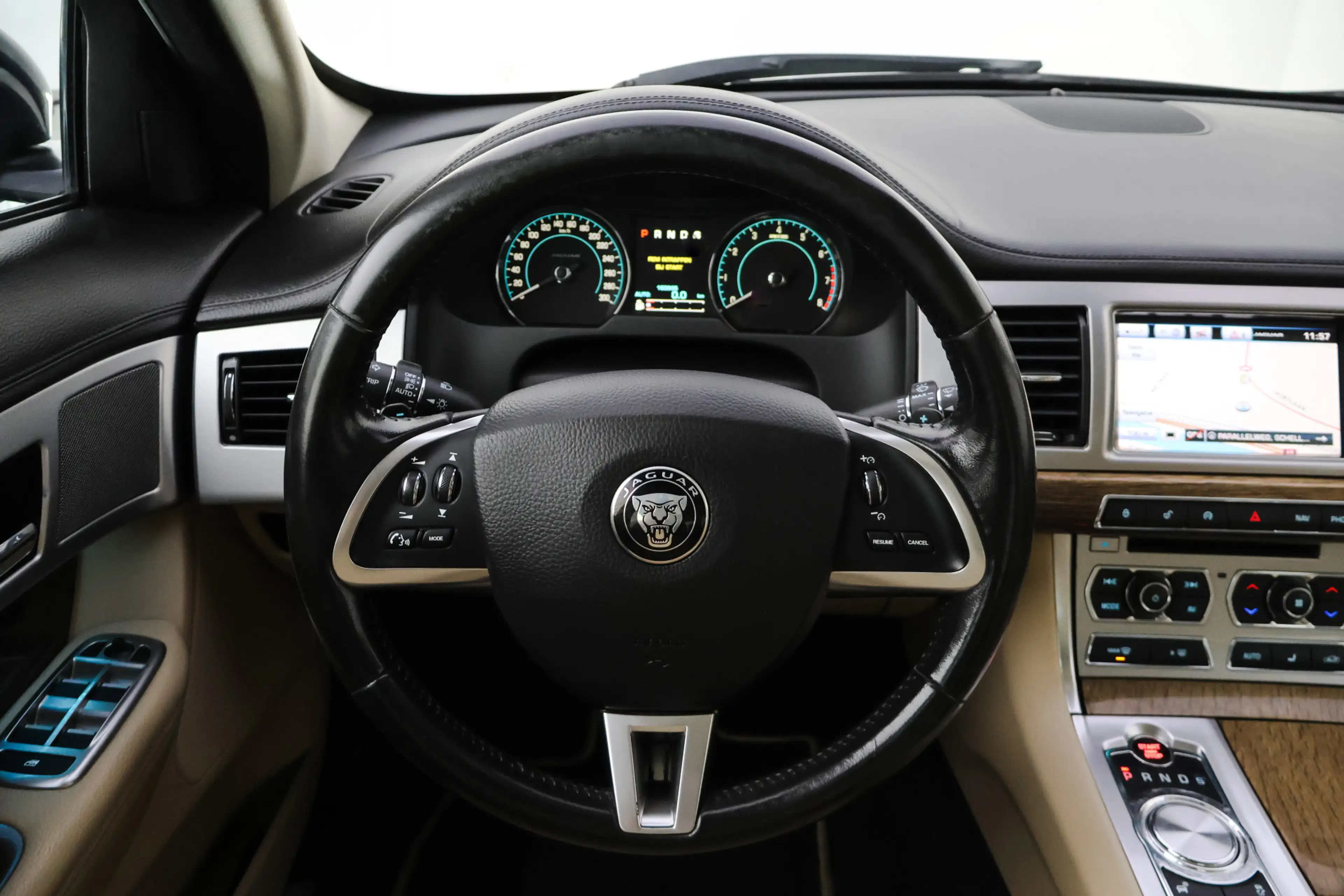 Jaguar XF 2.0 XENON | CAMERA | STOELVERW | KEYLESS | NAVI | — photo 22