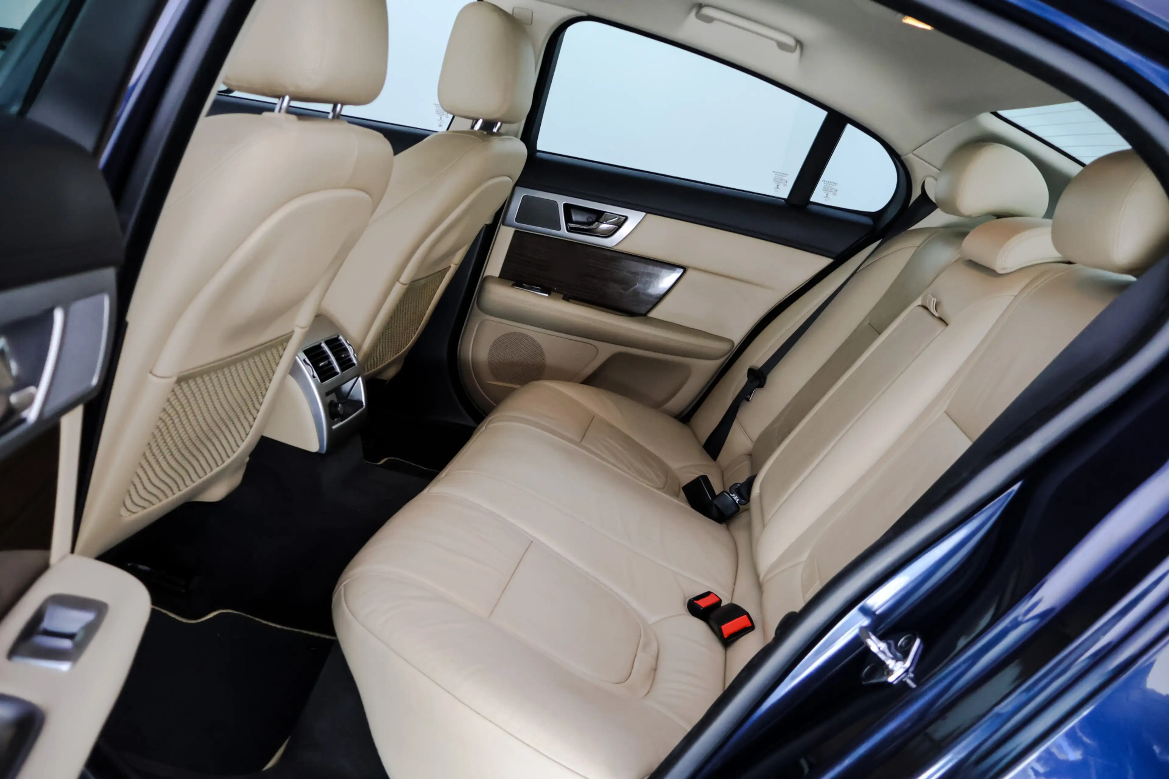 Jaguar XF 2.0 XENON | CAMERA | STOELVERW | KEYLESS | NAVI | — photo 11