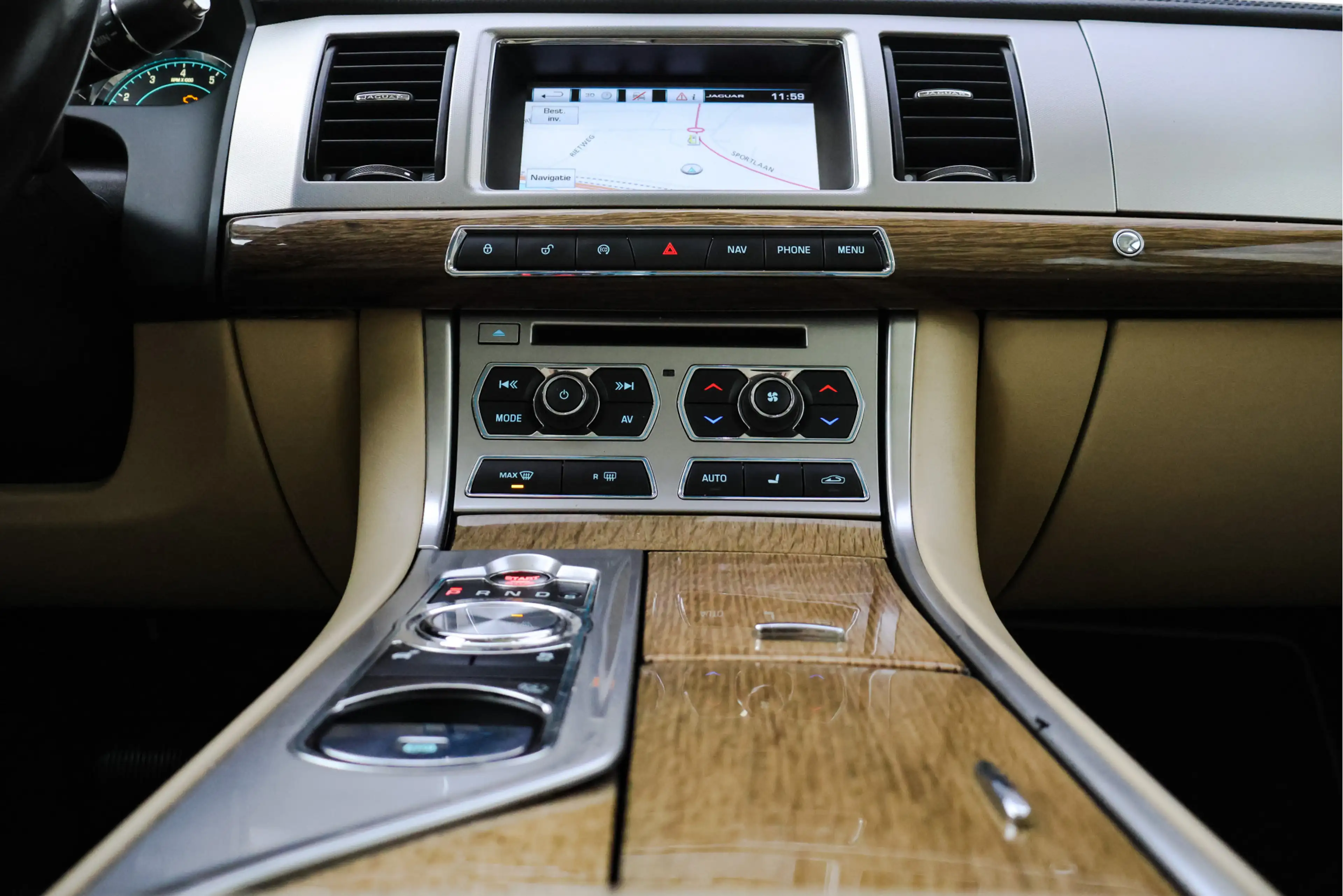Jaguar XF 2.0 XENON | CAMERA | STOELVERW | KEYLESS | NAVI | — photo 25