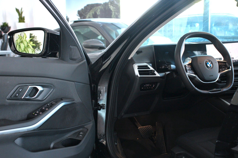 BMW 318 i (G21) *LED*HiFi*DrivAss*Widescreen*Navi — photo 8
