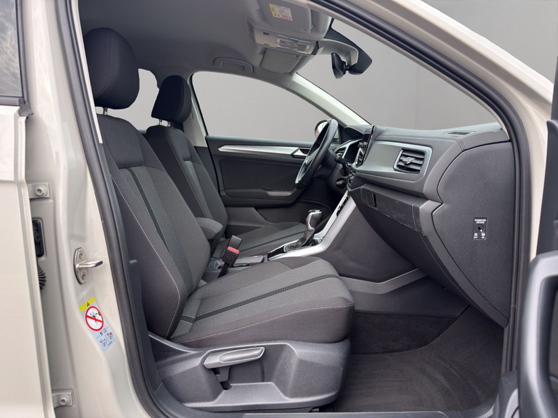 Volkswagen T-Roc 2.0 TDI DSG Life CAM NAVI ACC VICO PARKLEN — photo 12