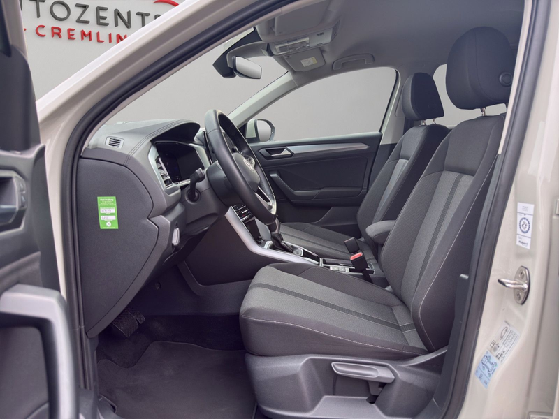 Volkswagen T-Roc 2.0 TDI DSG Life CAM NAVI ACC VICO PARKLEN — photo 9