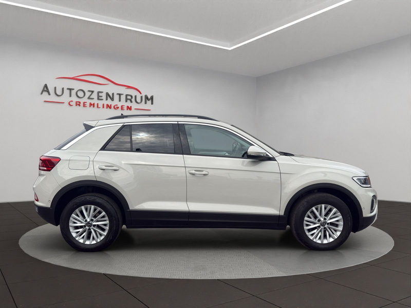 Volkswagen T-Roc 2.0 TDI DSG Life CAM NAVI ACC VICO PARKLEN — photo 4