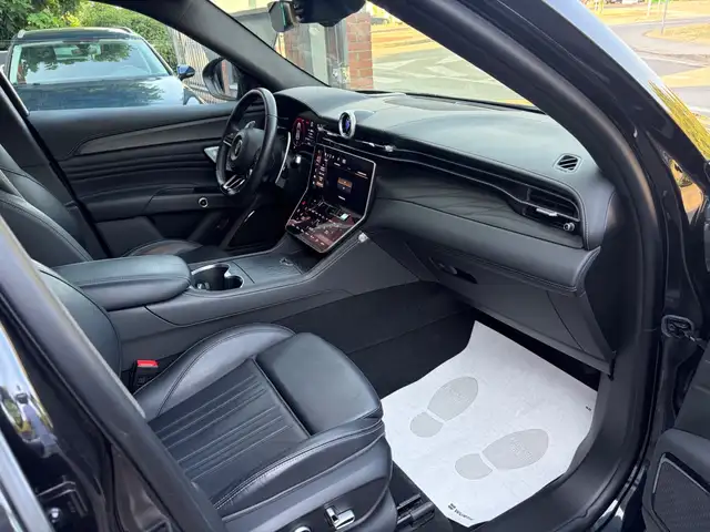 Maserati Grecale view 11