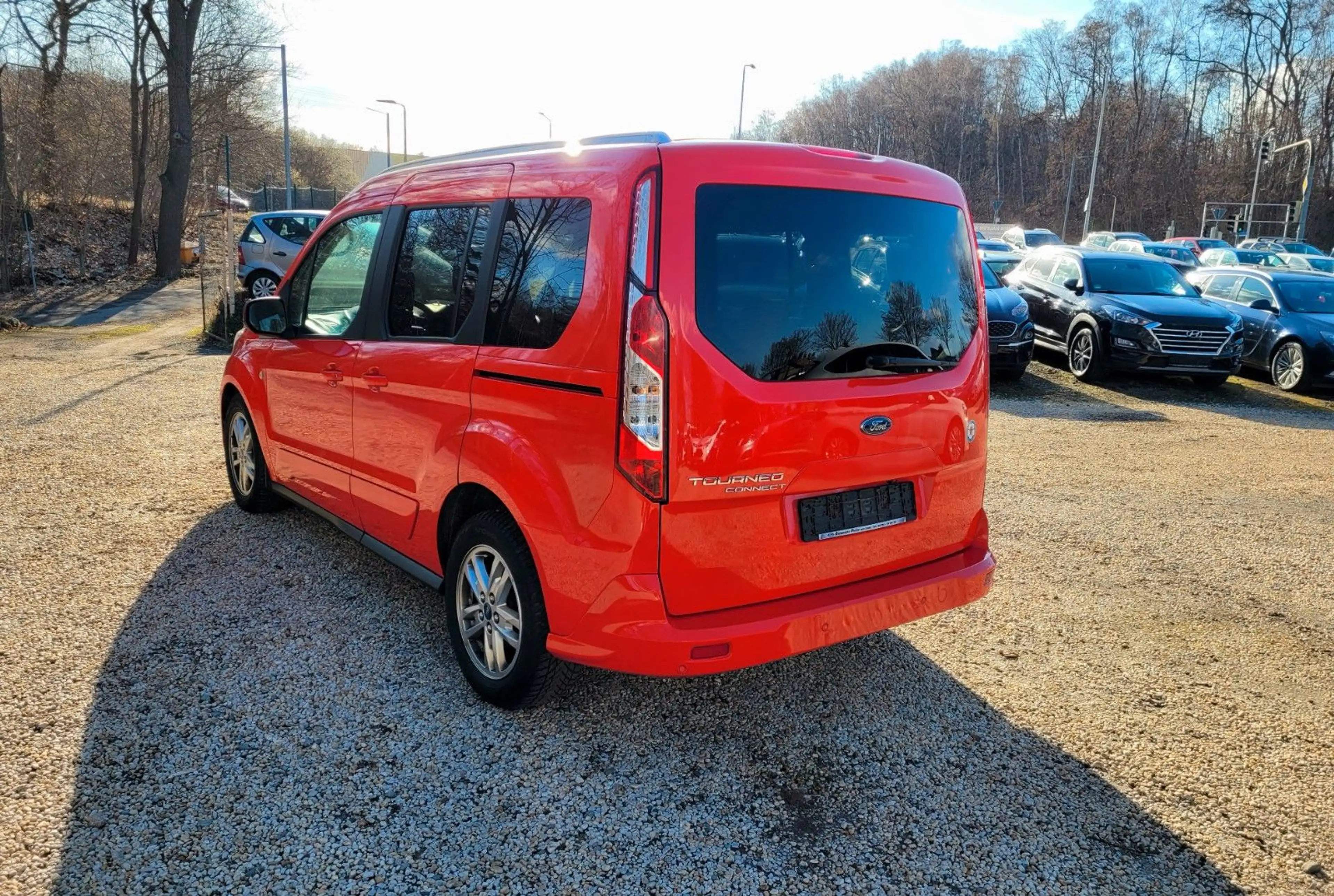 Ford Tourneo Connect Titanium*Pano*R-CAM*LMF*PDC*TÜV* — photo 4