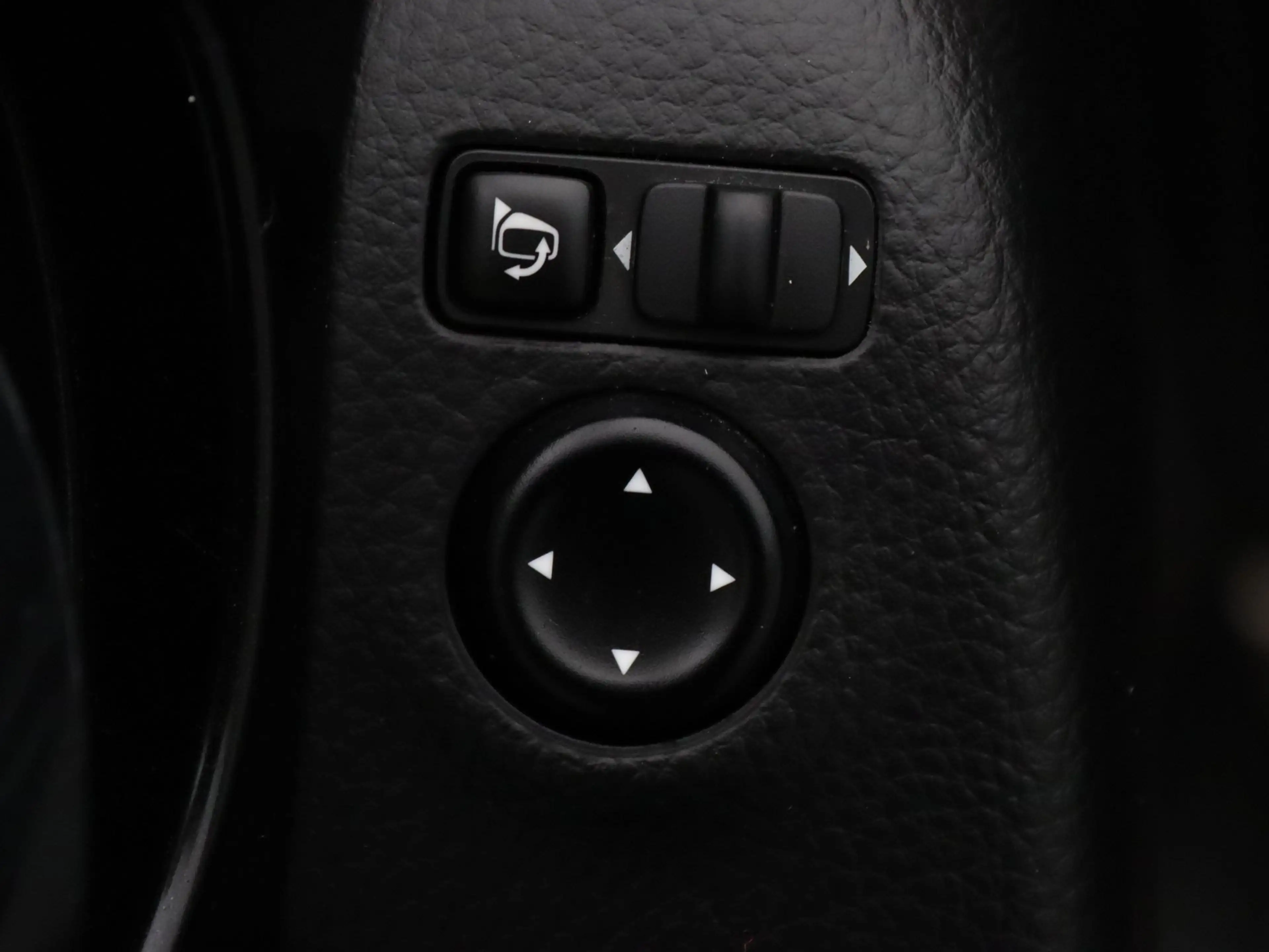 Nissan Qashqai 115pk N-Connecta Climate | Panoramadak — photo 21