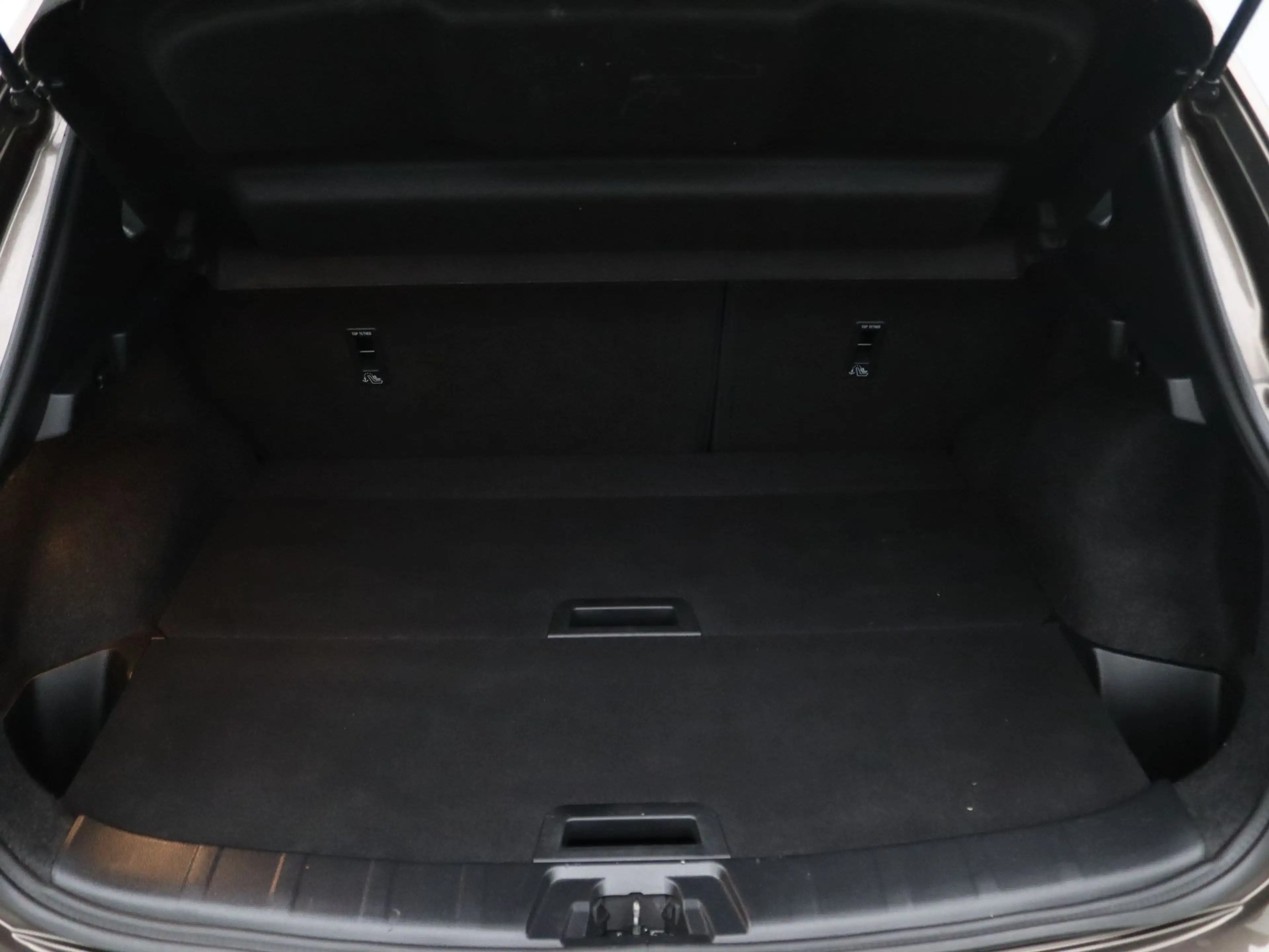 Nissan Qashqai 115pk N-Connecta Climate | Panoramadak — photo 28
