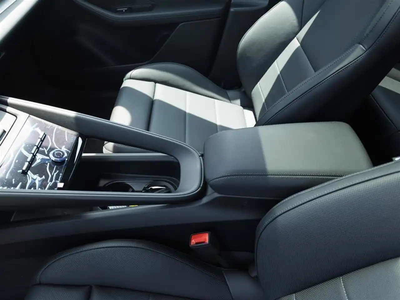 Porsche Macan снимка Porsche Macan