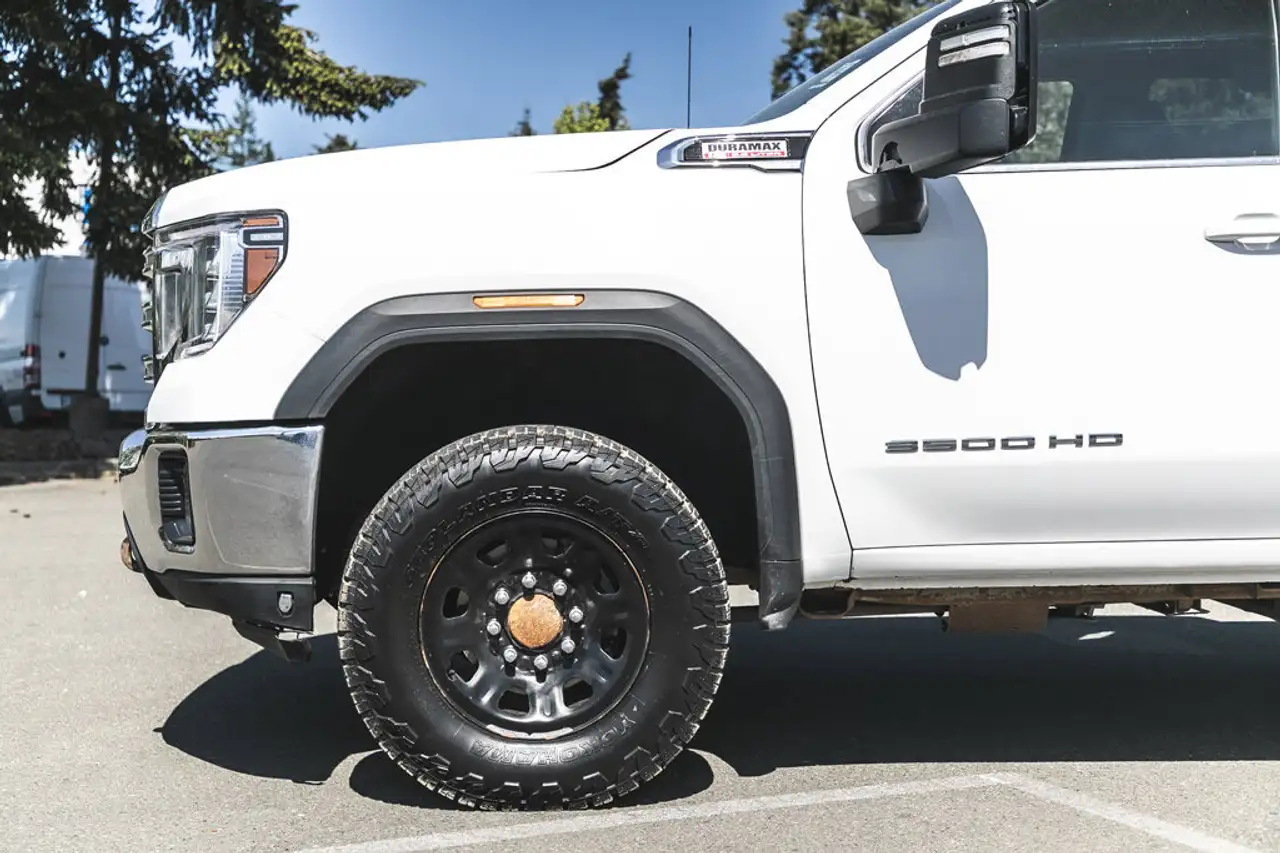 GMC Sierra 3500HD снимка GMC Sierra 3500HD