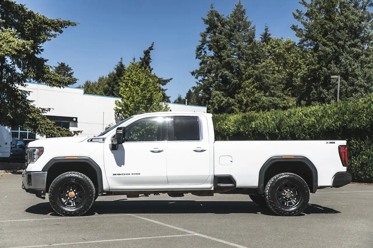 GMC Sierra 3500HD снимка GMC Sierra 3500HD