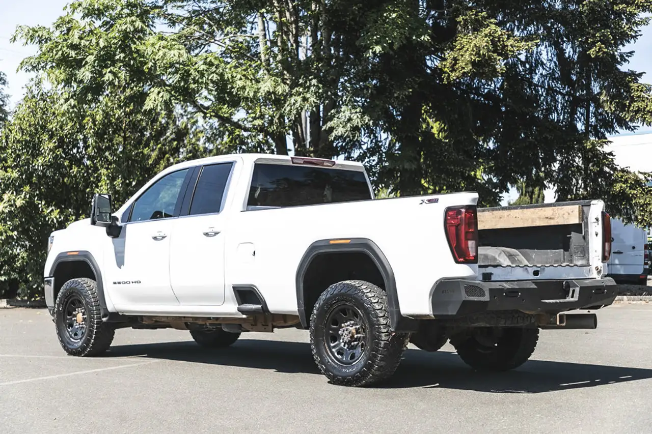 GMC Sierra 3500HD снимка GMC Sierra 3500HD