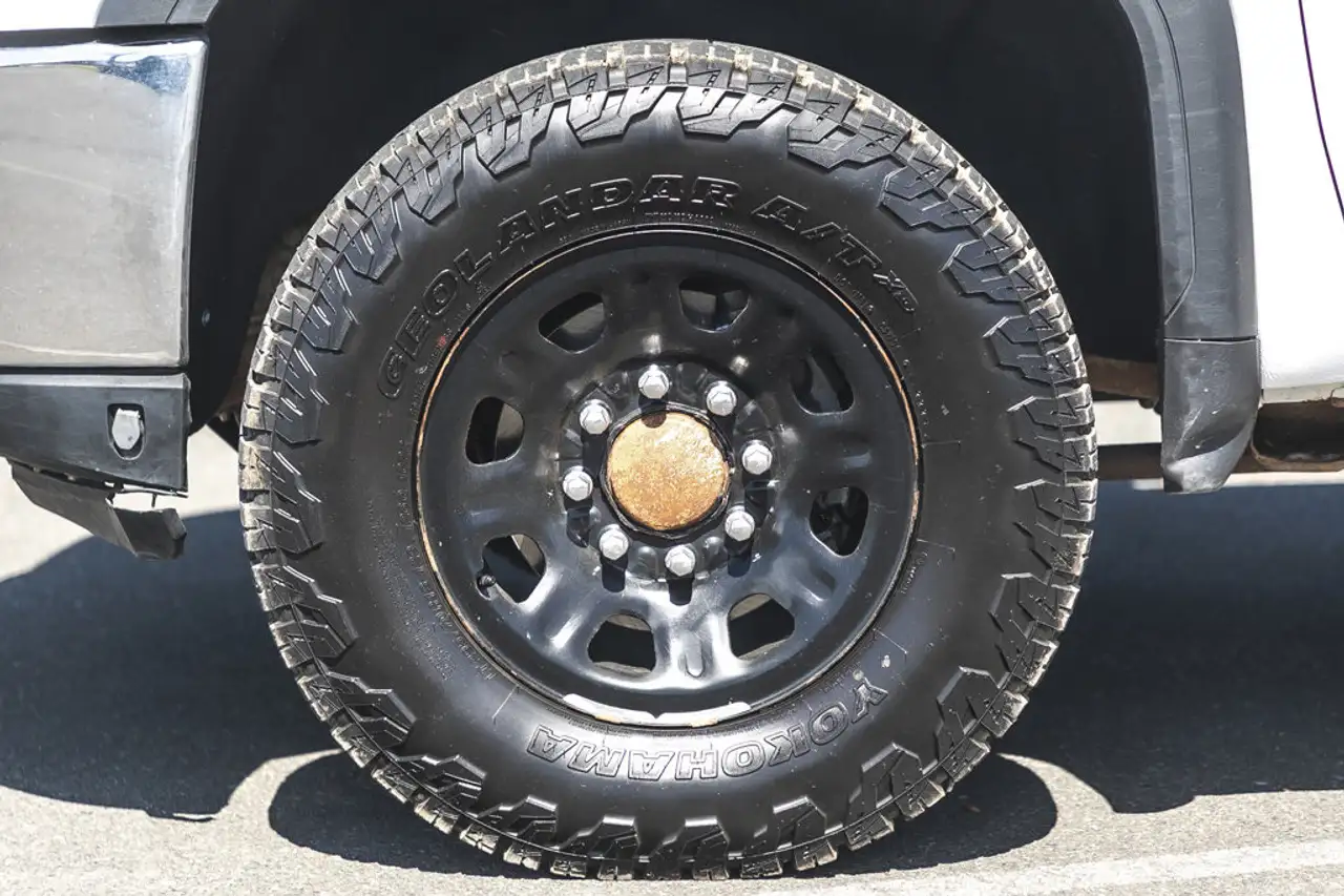 GMC Sierra 3500HD снимка GMC Sierra 3500HD