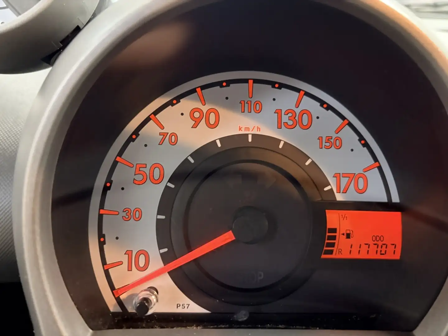 Peugeot 107 1.0 Active Premium Pack Airco 5drs Led Gris - 2