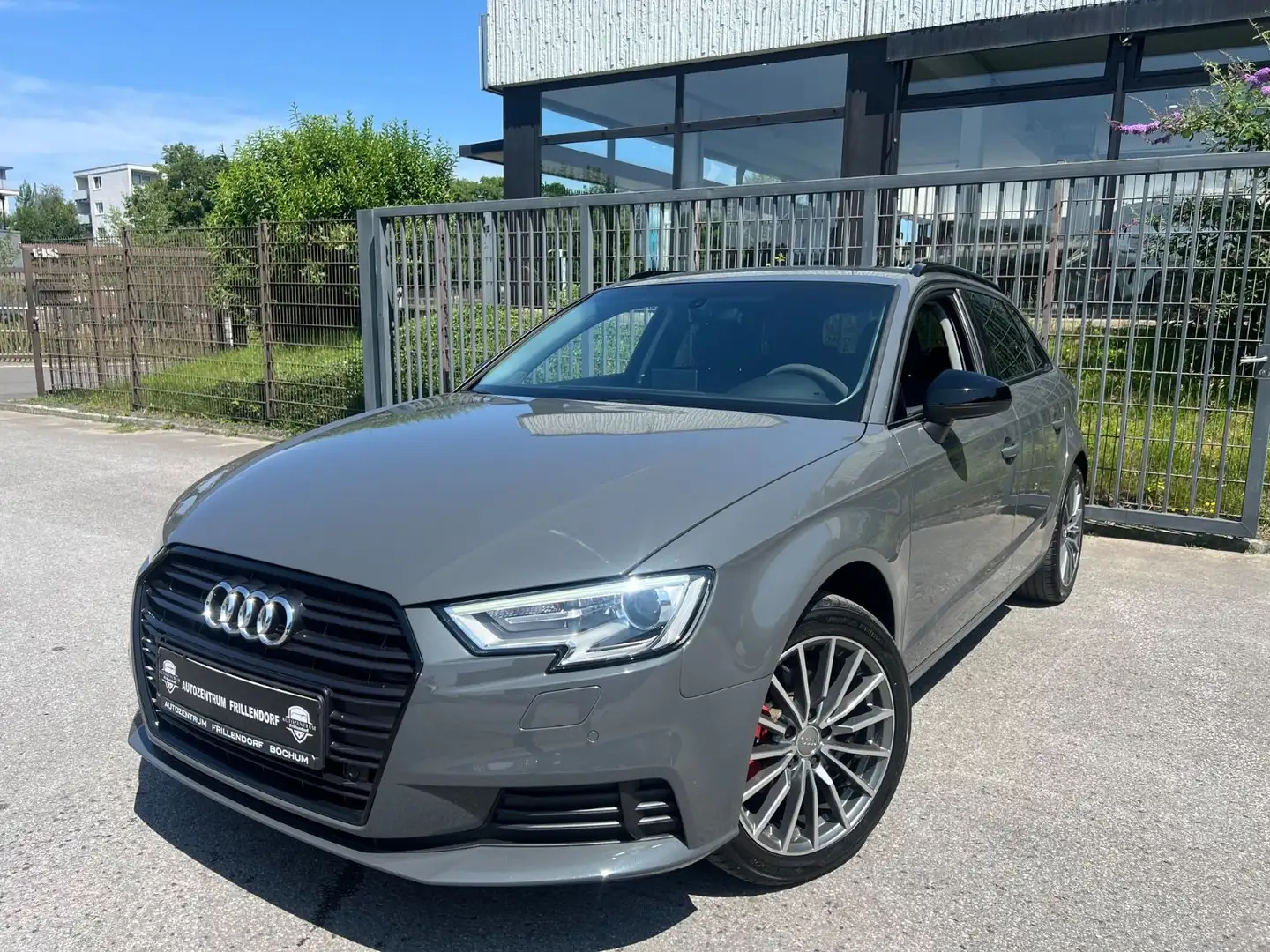 Audi A3 Sportback RS3 Optik/AUTOMATIK/XENON/NAVI!!! Grigio - 1