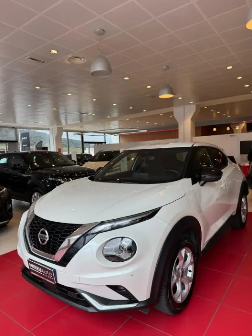 Nissan Juke 1.0 DIG-T 114 CV DCT N-Connecta Weiß - 1