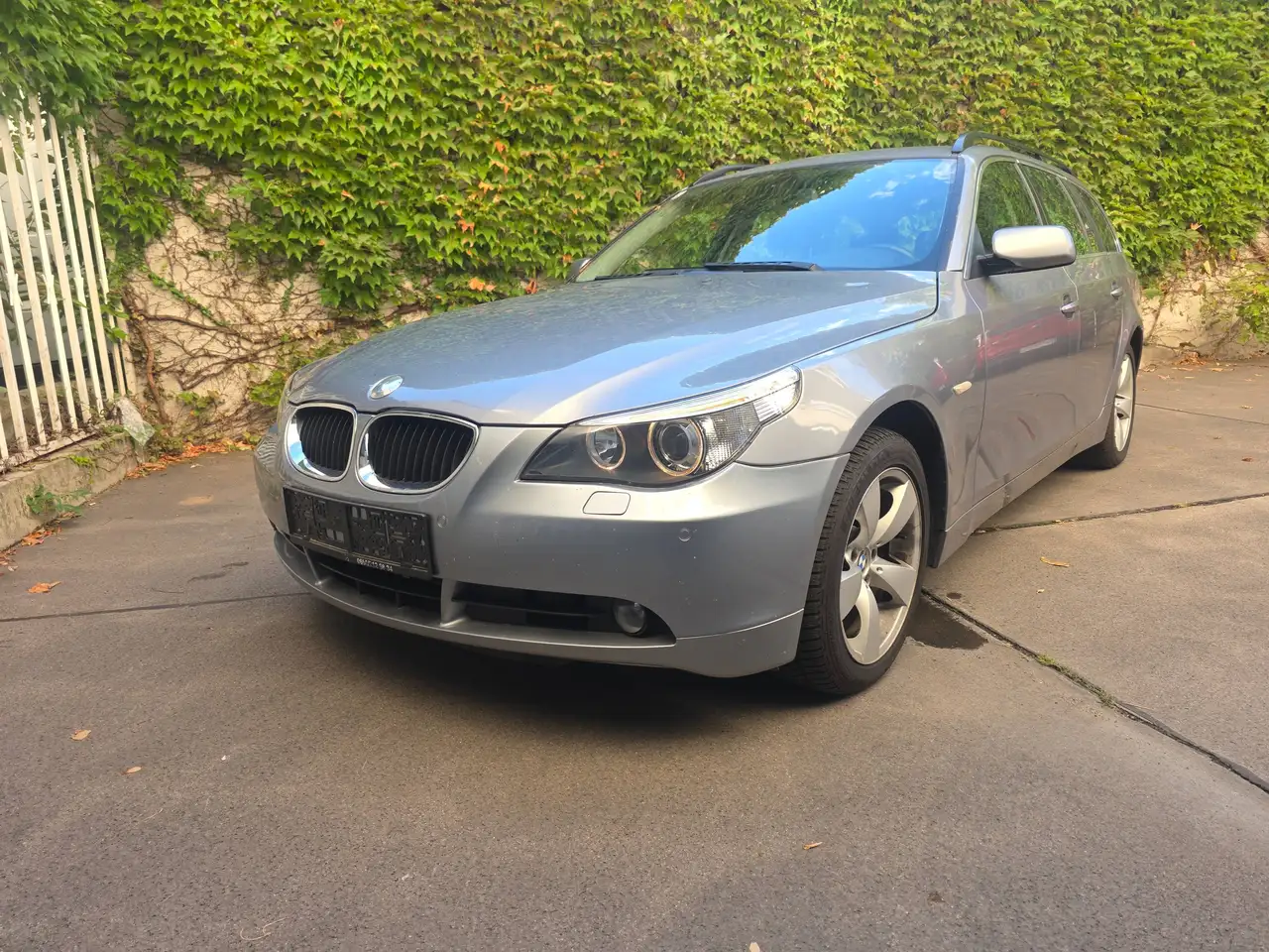 BMW 525